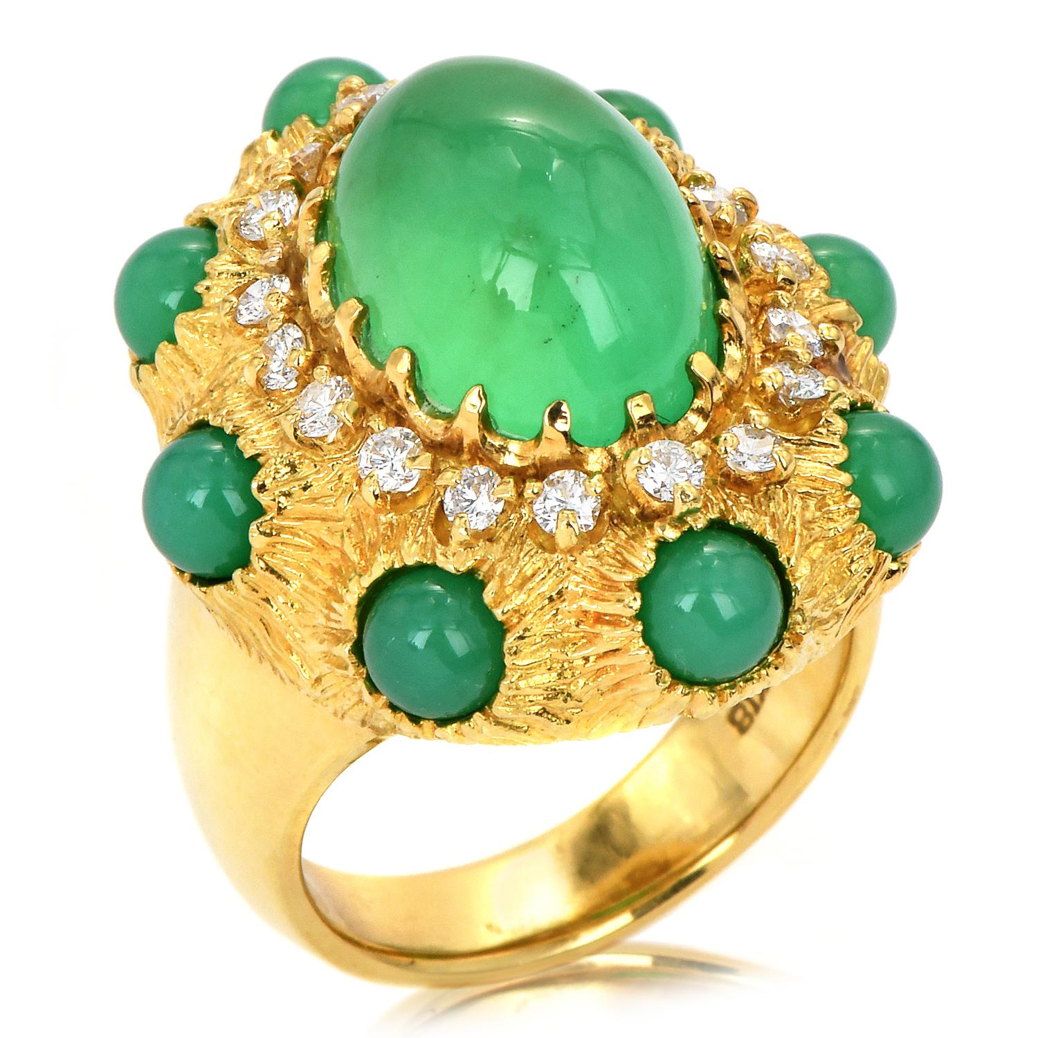 Cabochon 1970s Green Chalcedony Diamond 18k Yellow Gold Halo Cocktail Ring For Sale