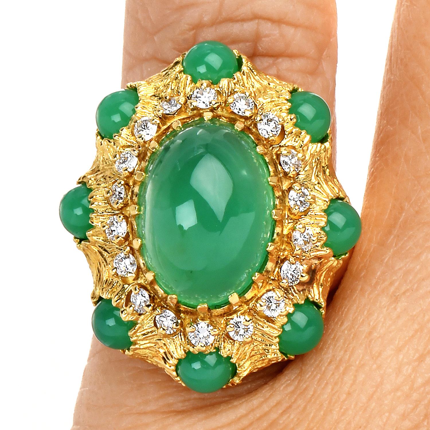 Women's 1970s Green Chalcedony Diamond 18k Yellow Gold Halo Cocktail Ring For Sale