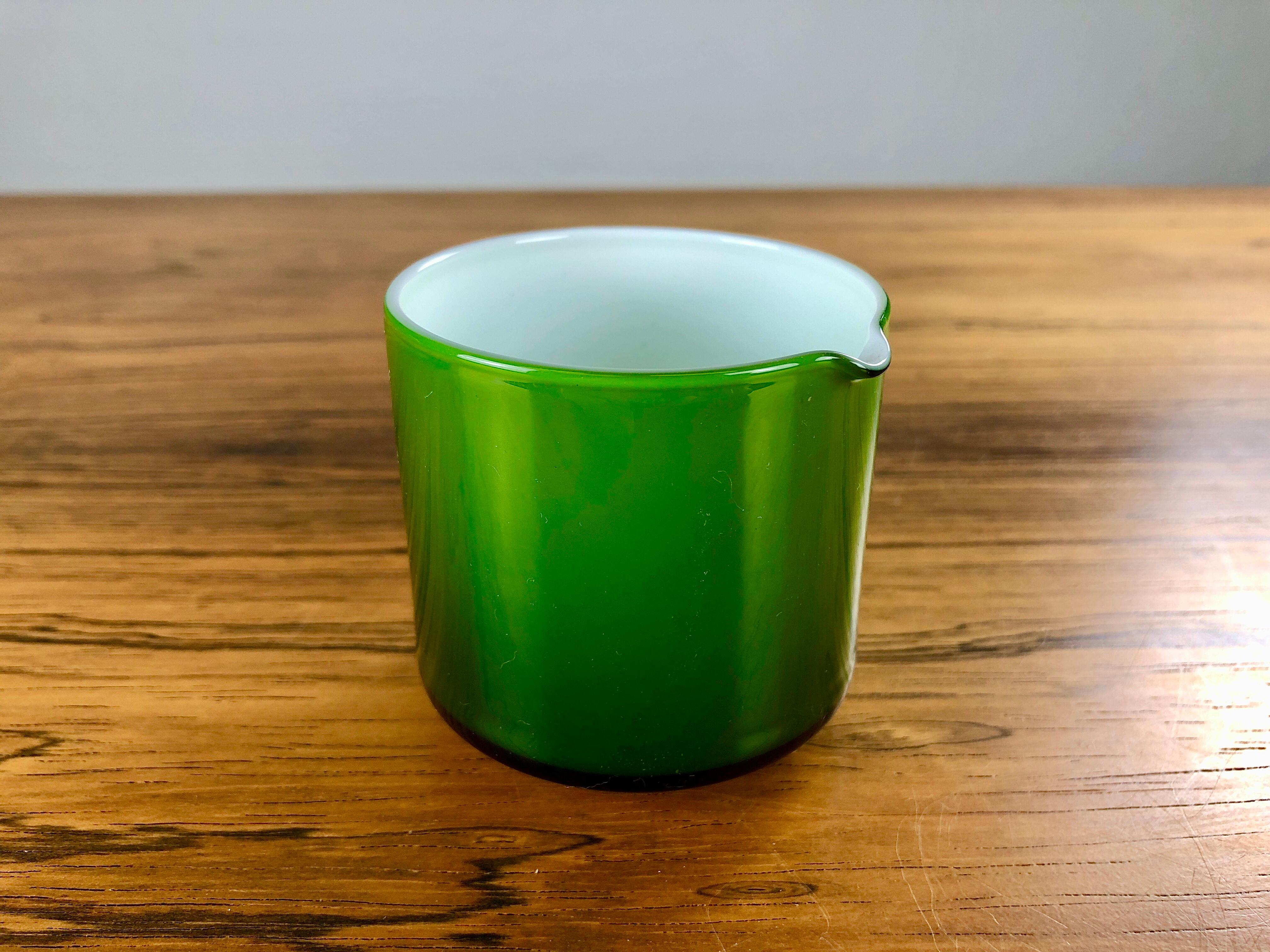 1970s Green Danish Cream and Sugar Bowls in Glass by Michael Bang for Holmegaard In Good Condition For Sale In Knebel, DK