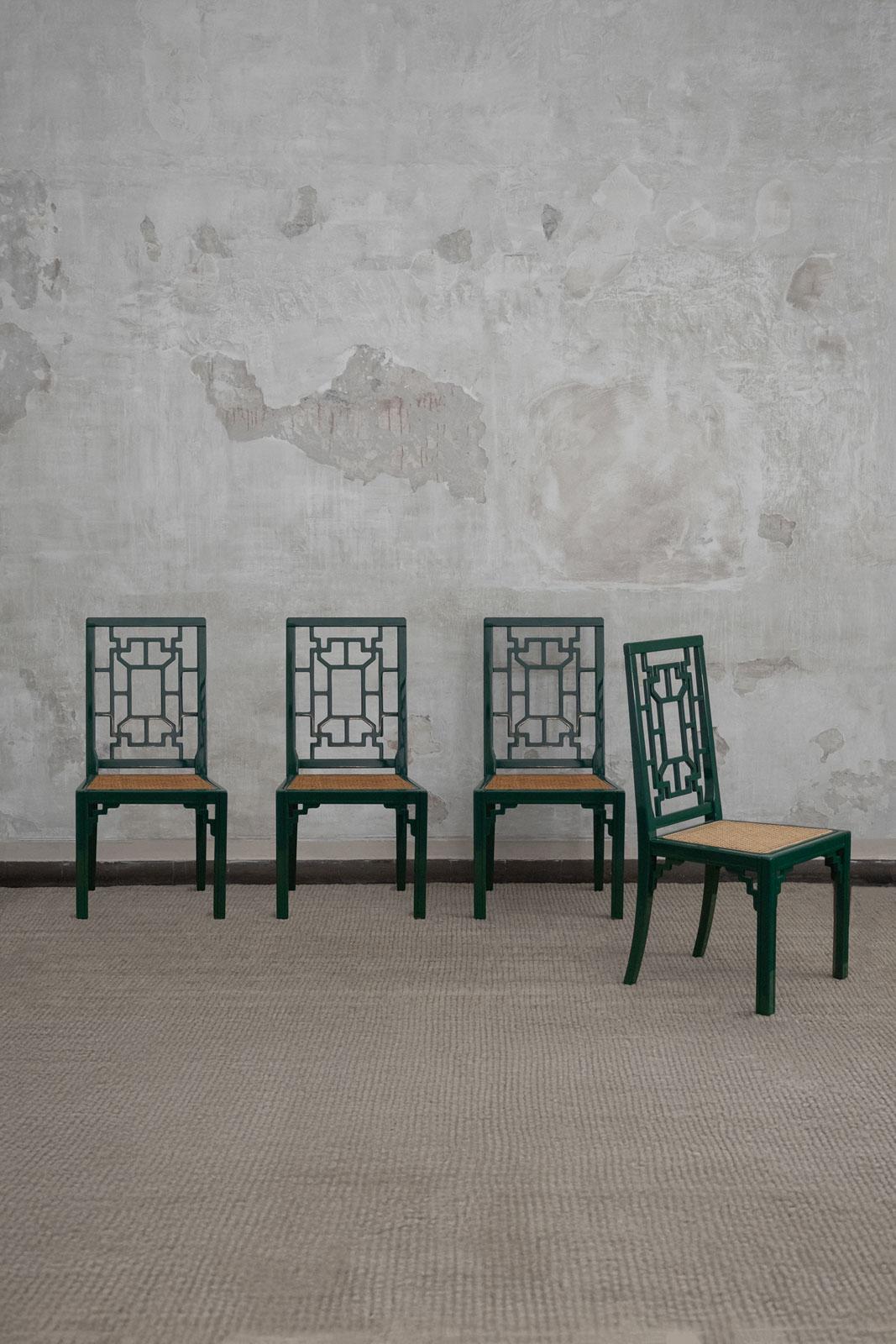 1970s Green Lacquered Wood Dining Set In Excellent Condition For Sale In Roma, RM