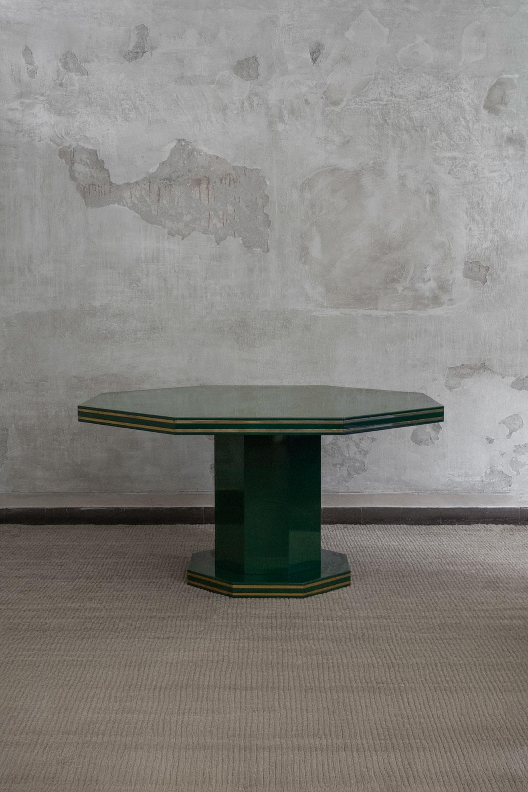 1970s Green Lacquered Wood Dining Set For Sale 5