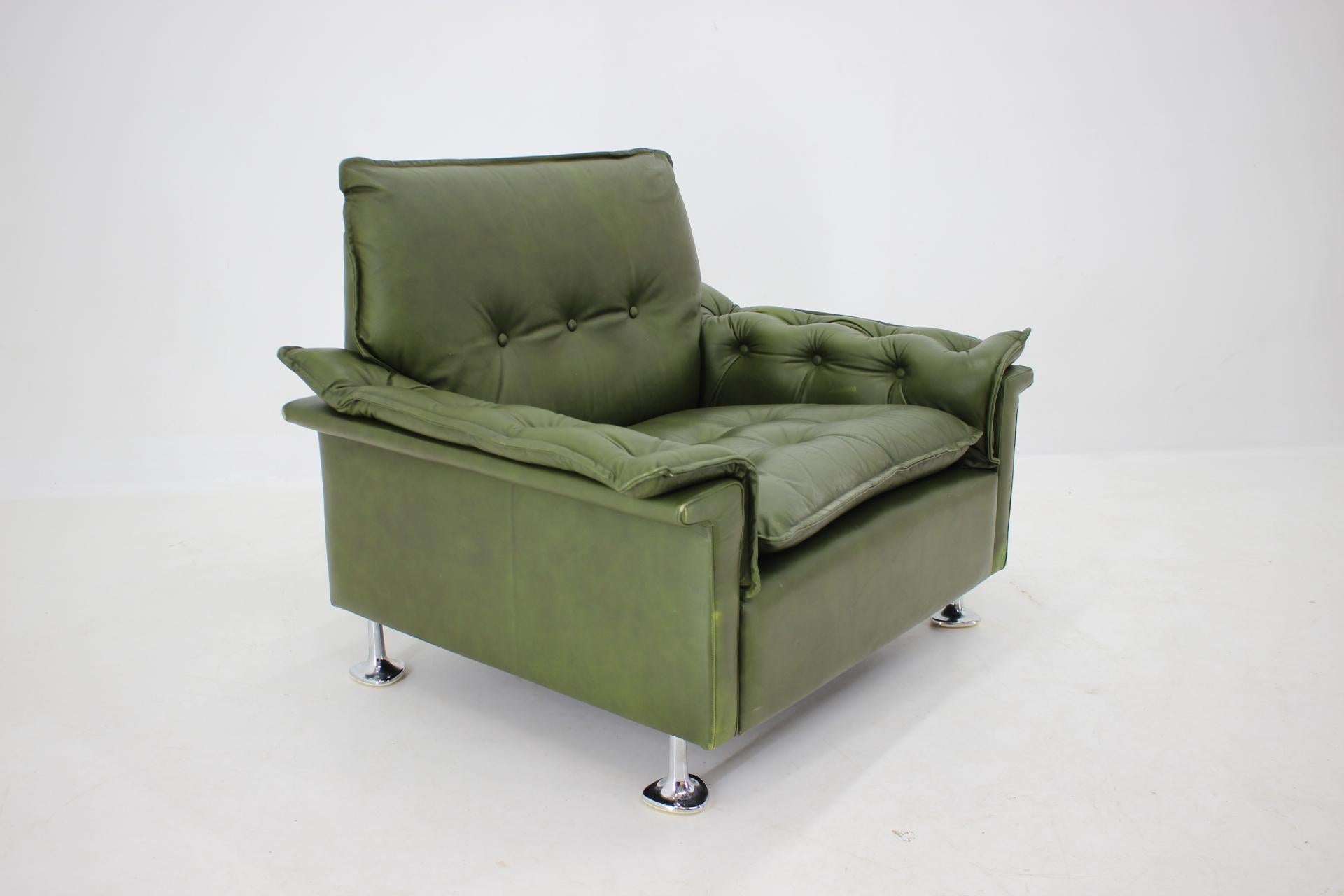 1970s Green Leather Armchair, Germany In Good Condition In Praha, CZ