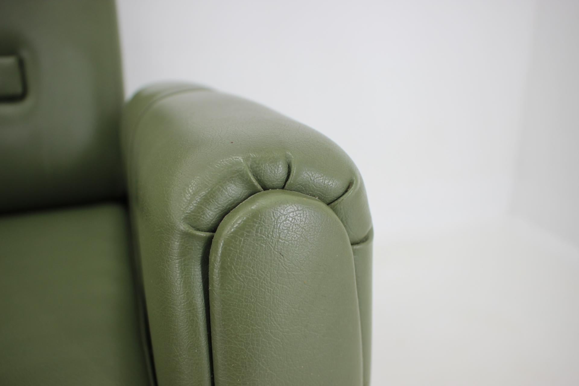 1970s Green Leatherette 3-Seater Sofa, Czechoslovakia 8