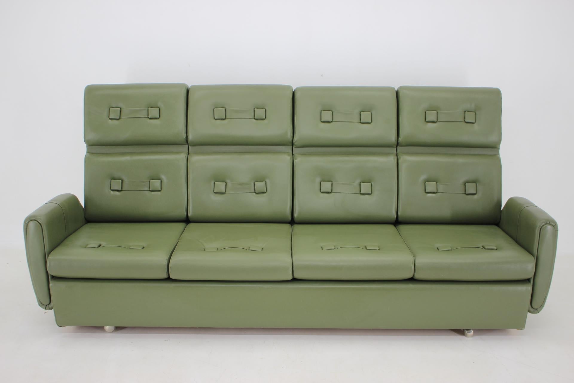 1970s Green Leatherette 3-Seater Sofa, Czechoslovakia In Good Condition In Praha, CZ