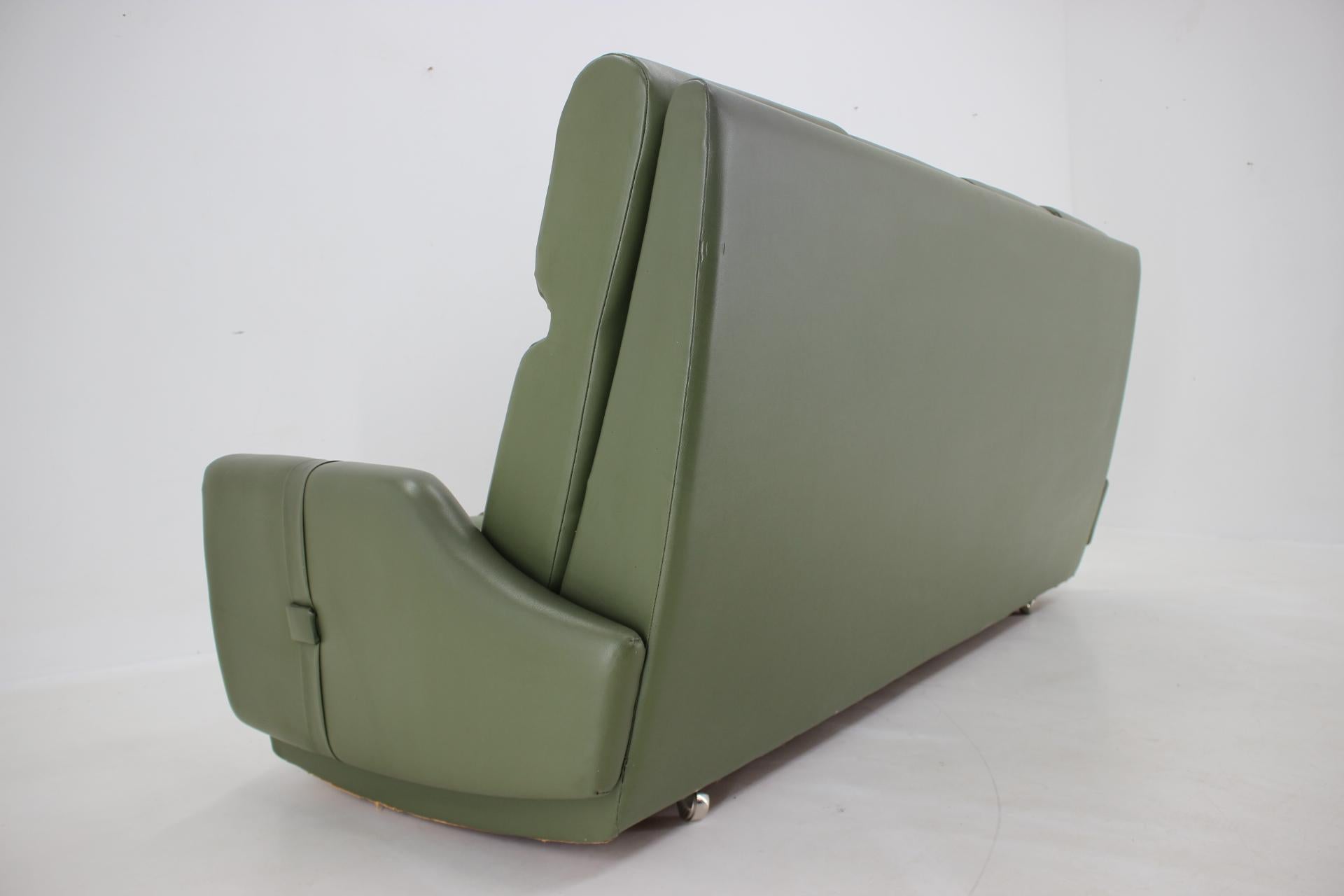 1970s Green Leatherette 3-Seater Sofa, Czechoslovakia 2