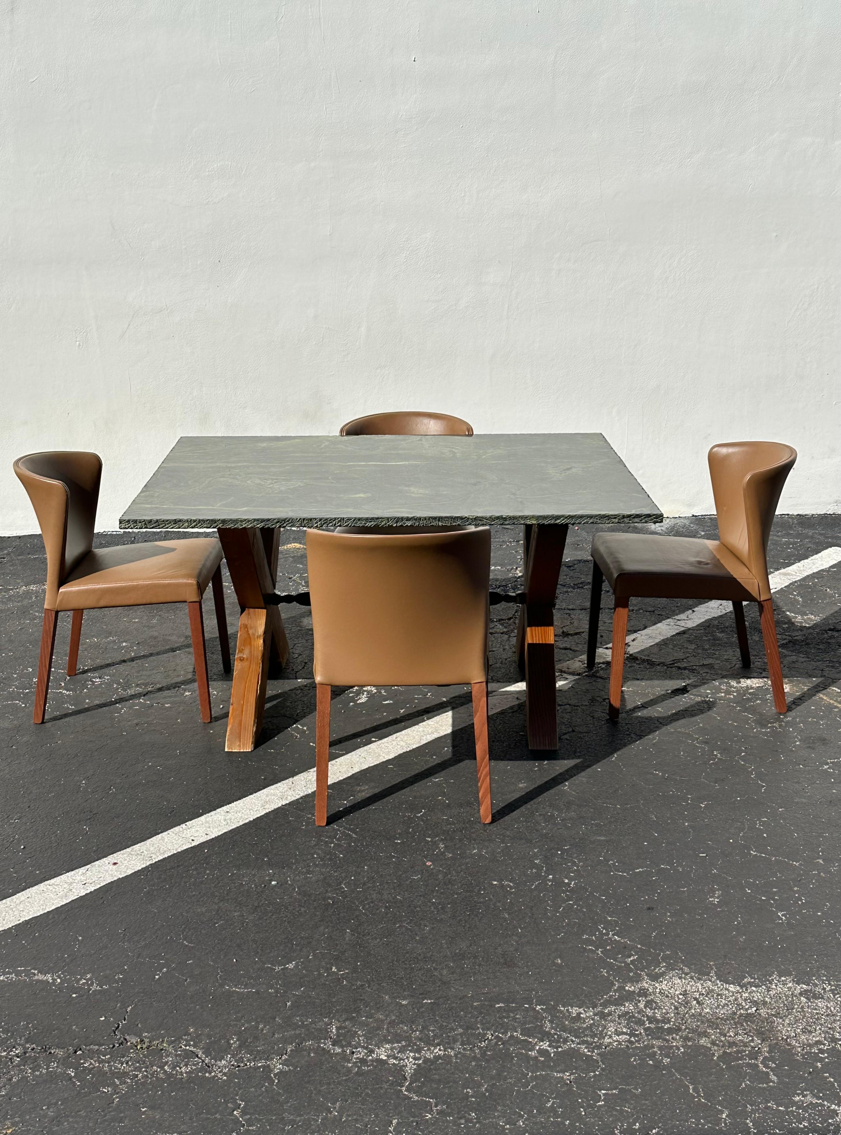 Table de salle à manger espagnole à bord vif en marbre vert MCM des années 1960 en vente 7