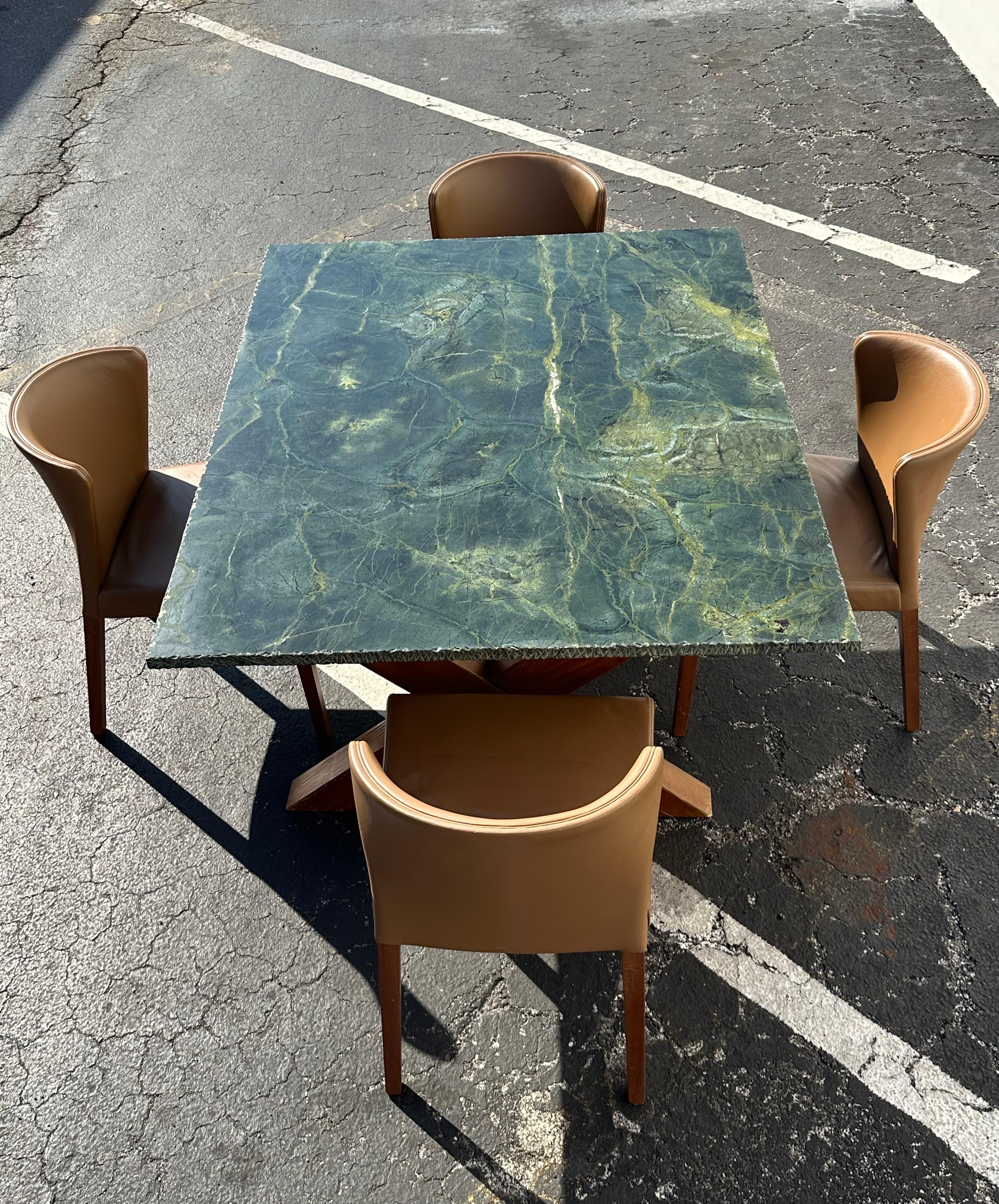 Table de salle à manger espagnole à bord vif en marbre vert MCM des années 1960 en vente 10