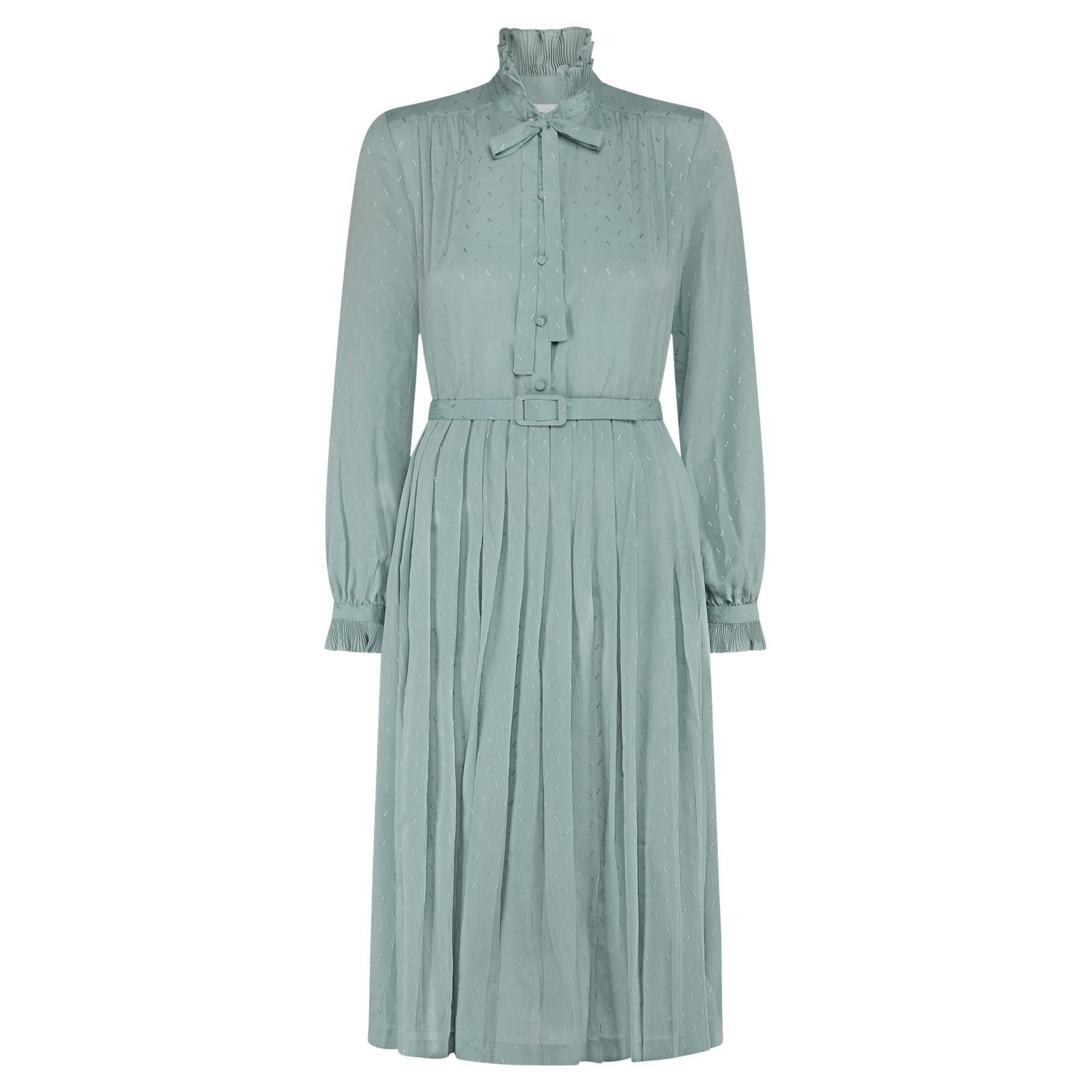 1970s Green Shirtwaister Dress with Jacquard Detail and Ruffle Collar For Sale