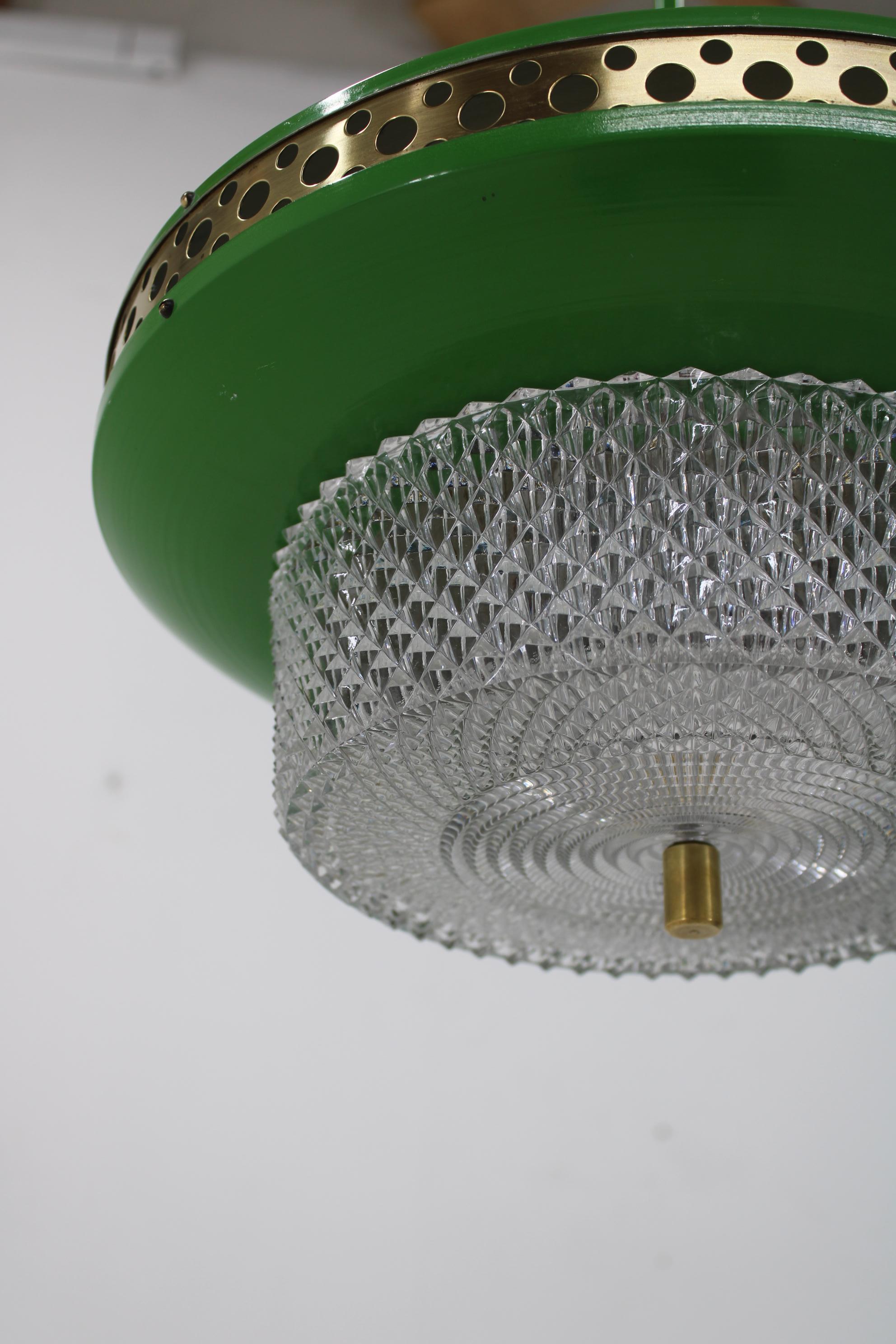 Ère spatiale Pendentif en métal vert de l'ère spatiale des années 1970 par LUDIB Bratislava, Tchécoslovaquie en vente