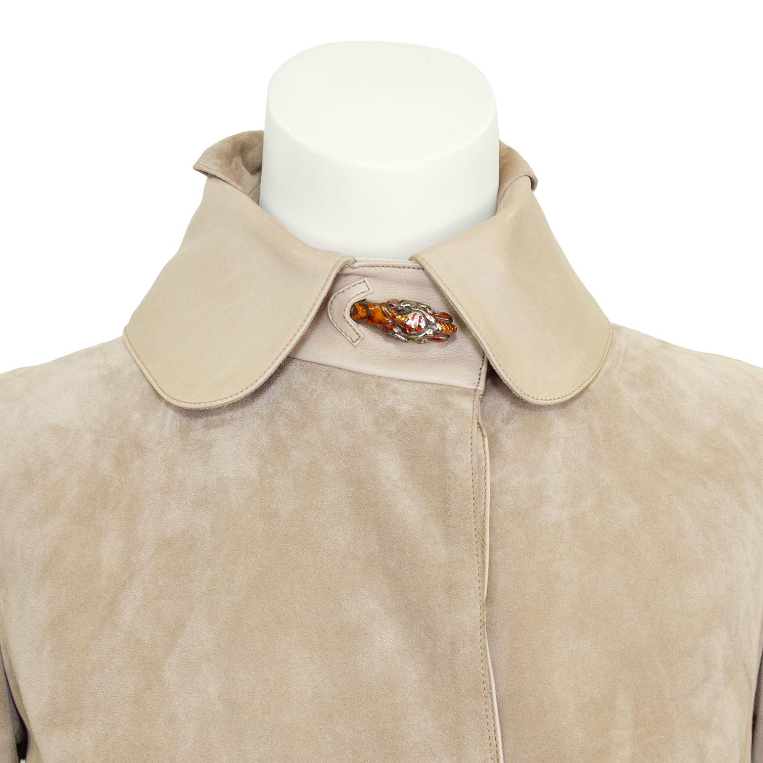 Gabardina de ante y piel beige Gucci de los años 70 con detalles de cabeza de tigre esmaltada en Bueno estado para la venta en Toronto, Ontario