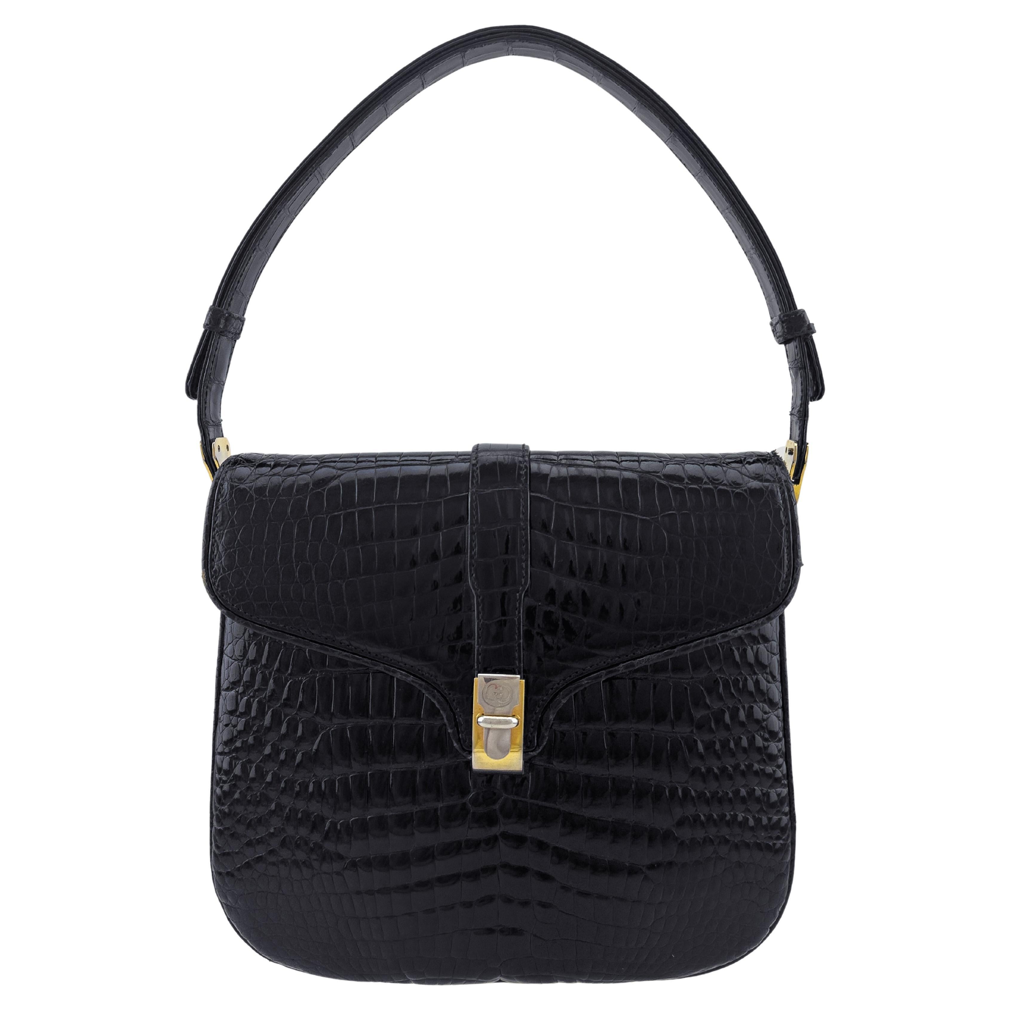 1970er Gucci Schwarze Krokodil-Umhängetasche im Angebot