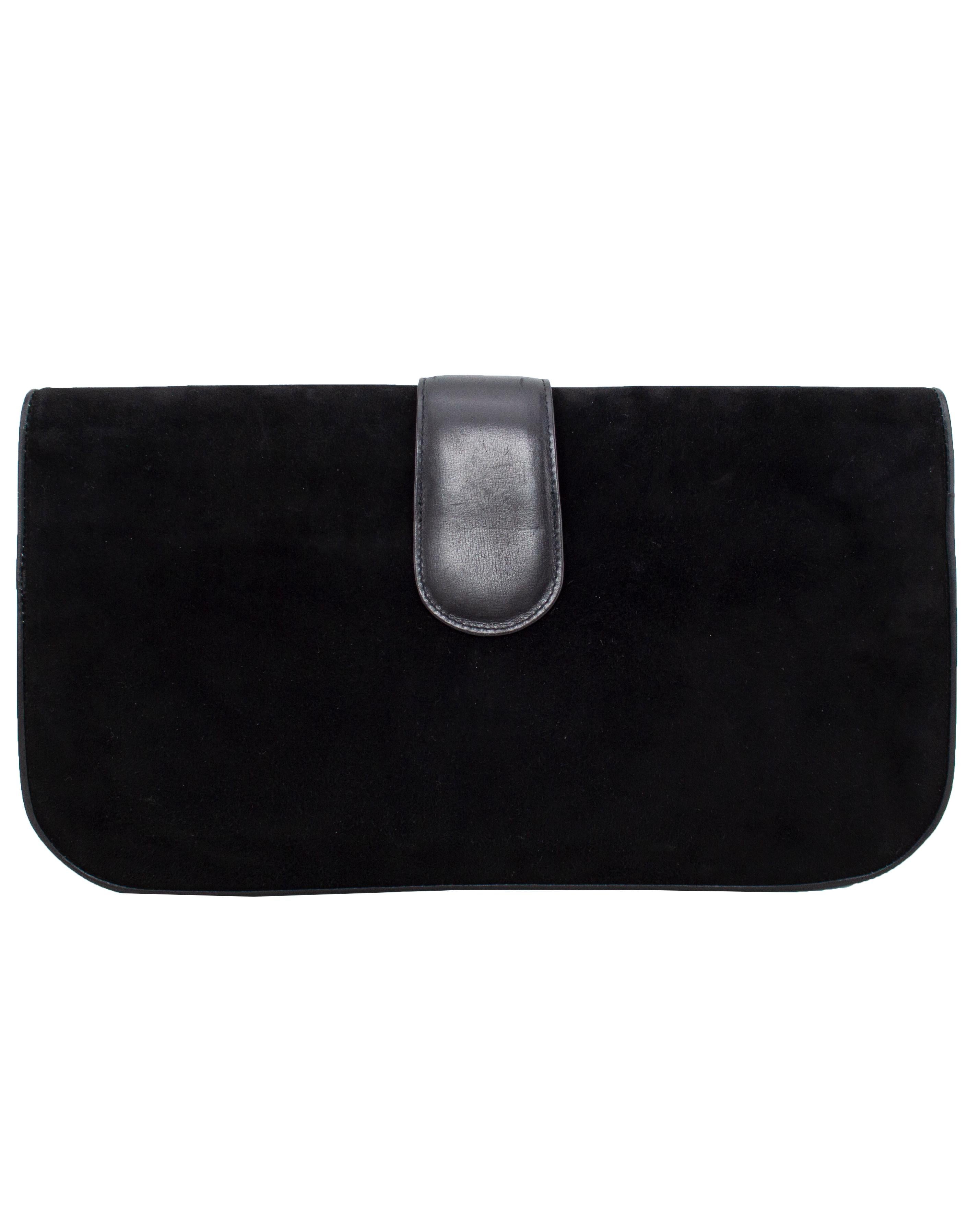 1970s Gucci Black Suede Large Clutch  In Good Condition For Sale In Toronto, Ontario