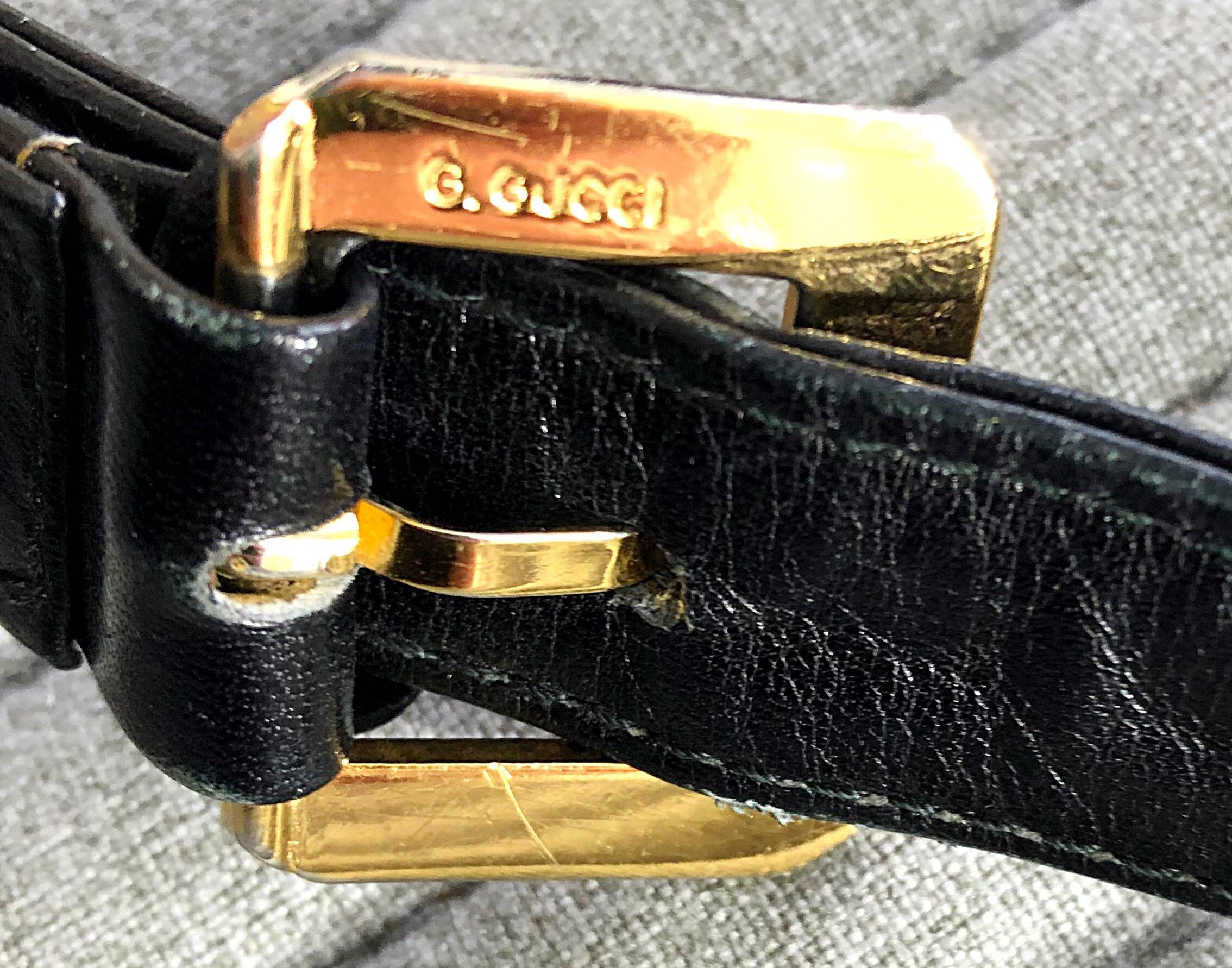 Women's or Men's 1970s Gucci Black Suede Tiger Clasp Large Vintage 70s Handbag Purse Shoudler Bag For Sale