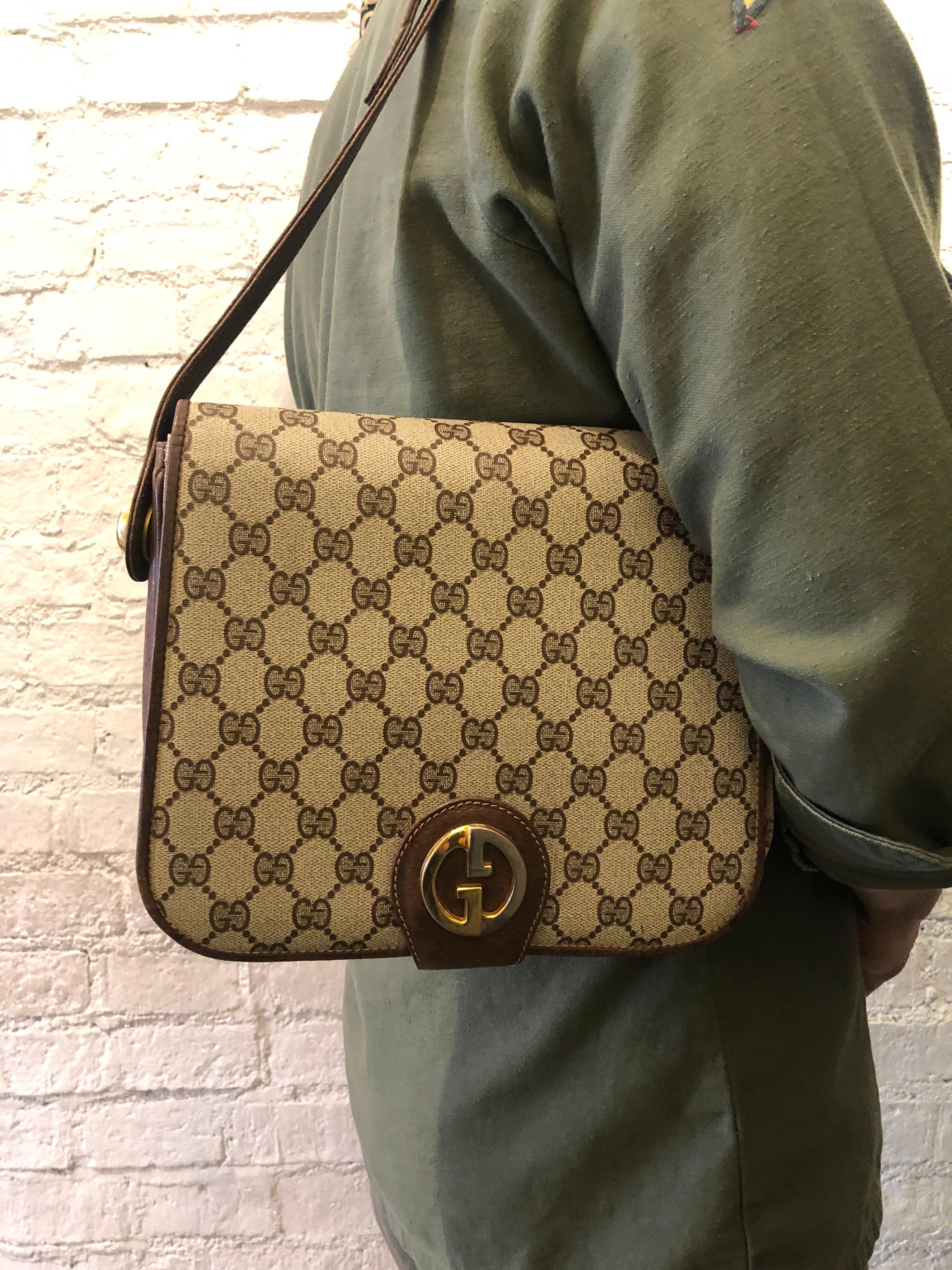 1970s Vintage GUCCI Brown Monogram Canvas Box Shoulder Bag 5