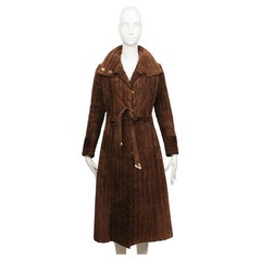 Abrigo acolchado de ante marrón GUCCI de los años 70 con herrajes de herradura ecuestre dorados