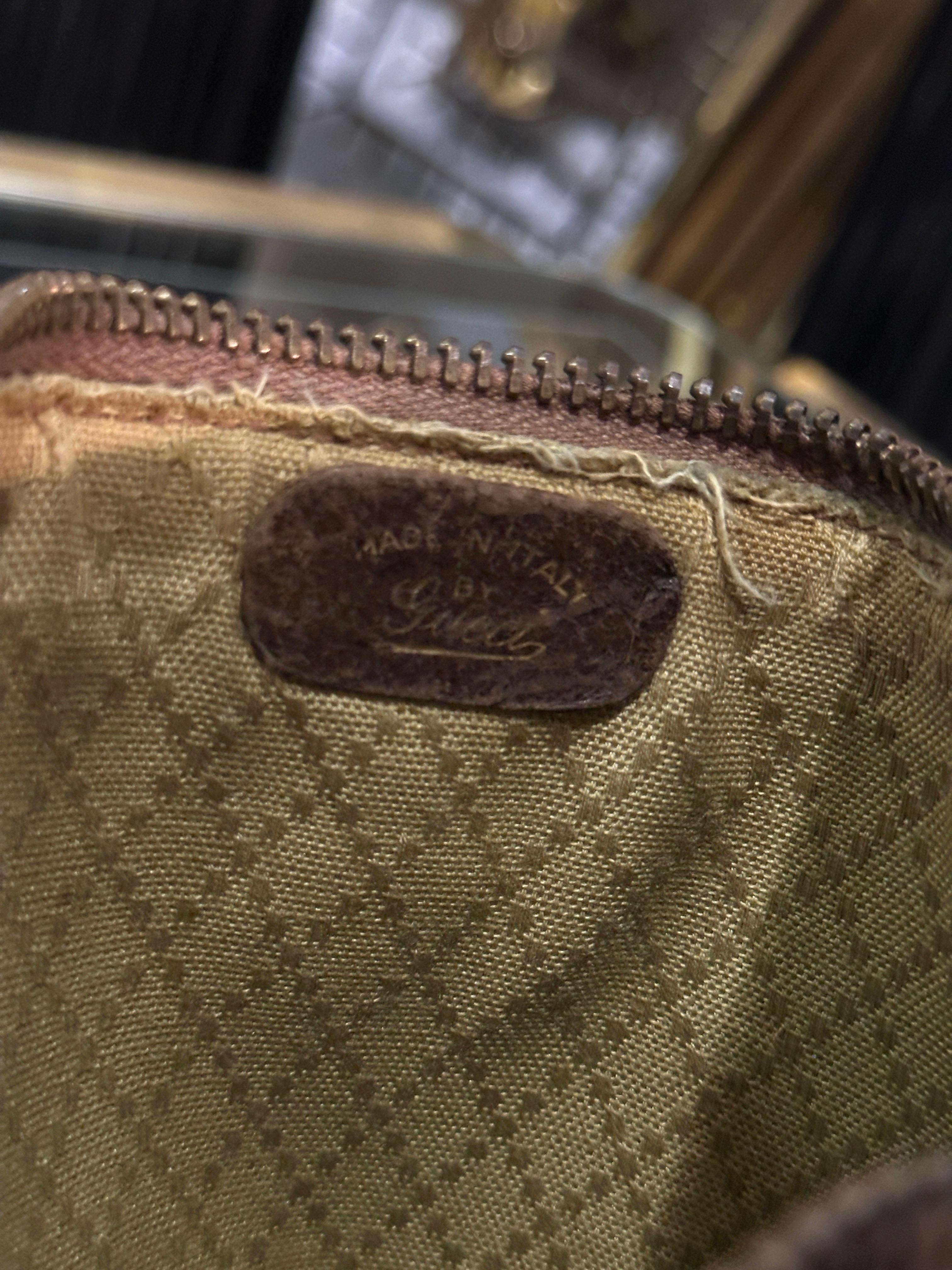 1970s Gucci Canvas and Leather Shoulder Bag with Gold Interlocking GG Logo For Sale 7