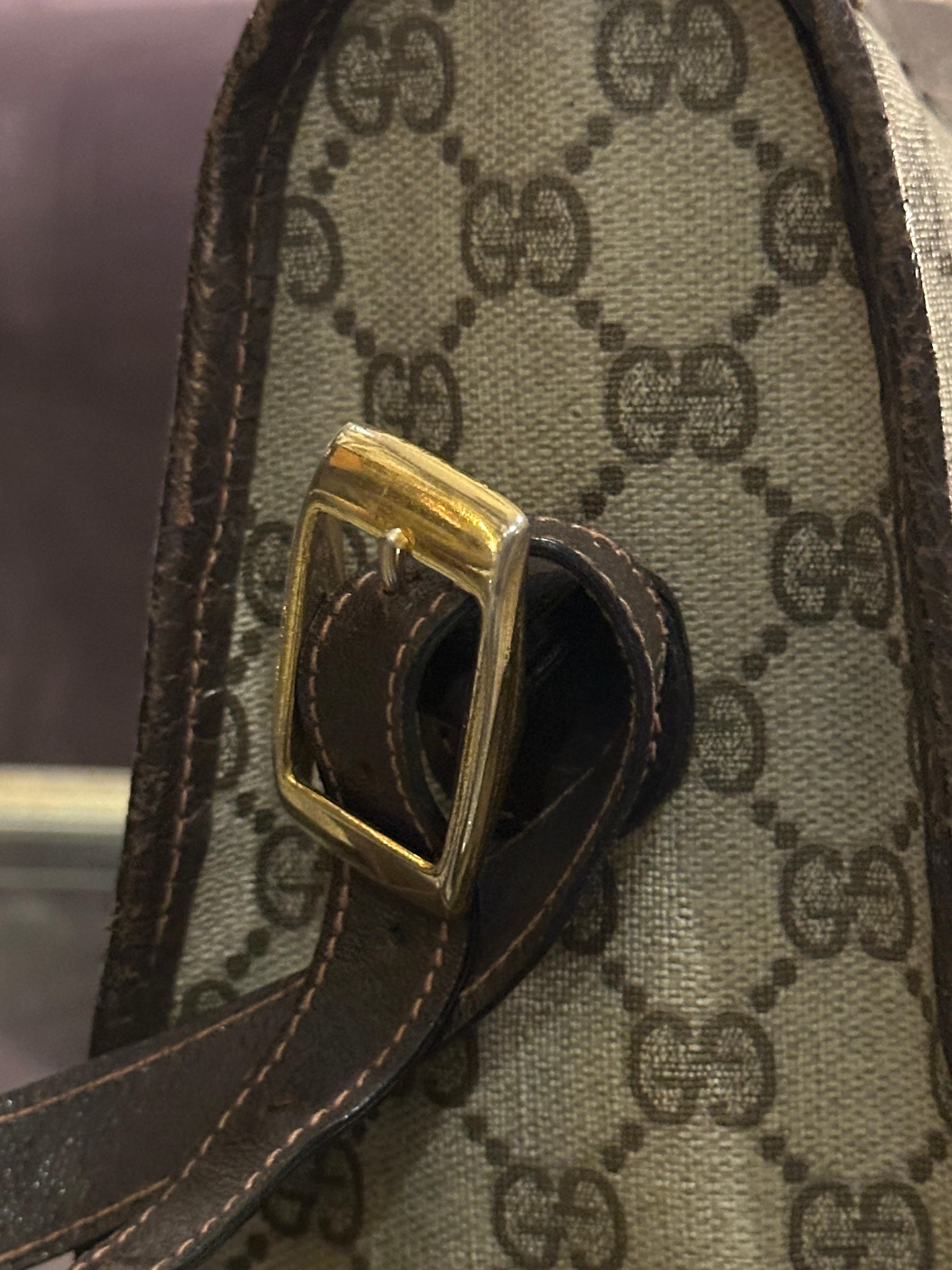 1970s Gucci Canvas and Leather Shoulder Bag with Gold Interlocking GG Logo For Sale 2