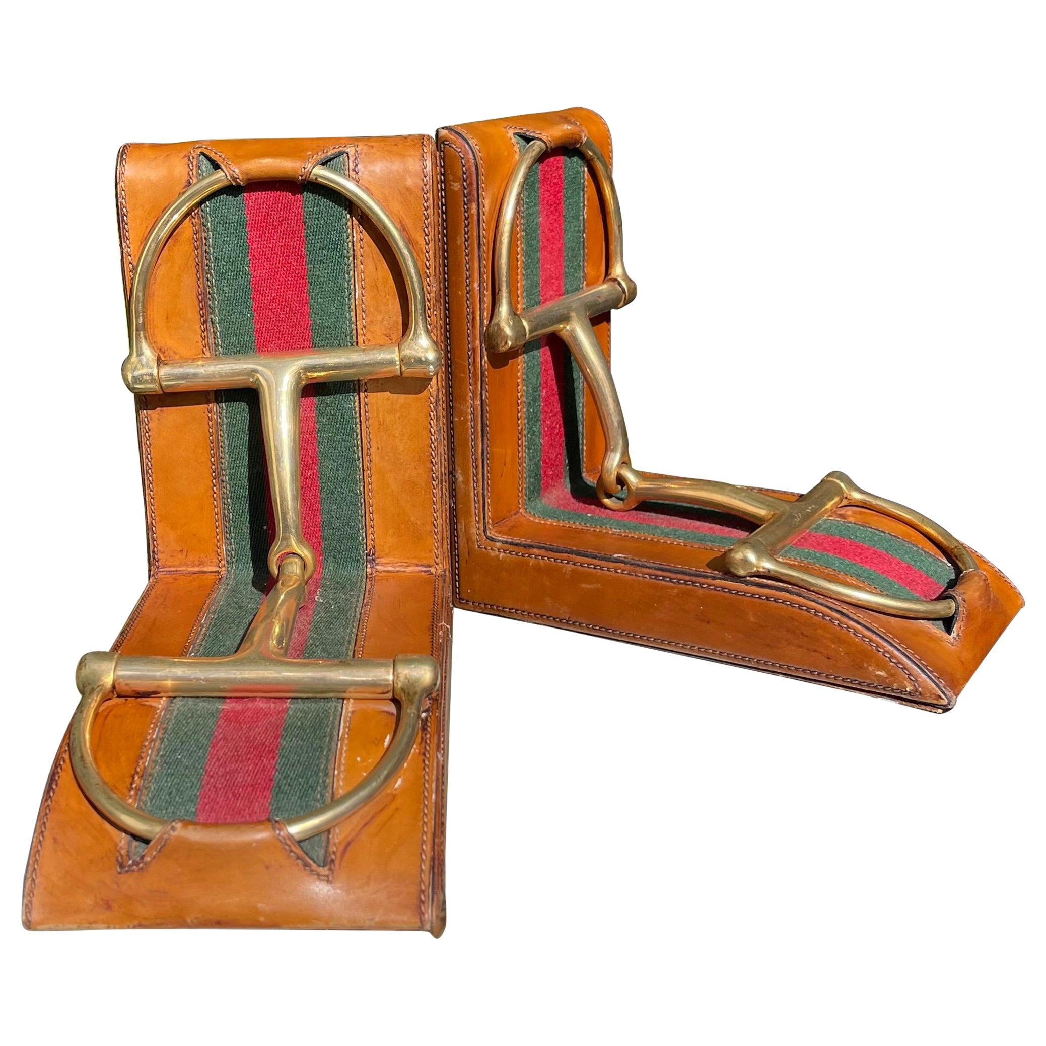 1970s Gucci Gold Plated Snaffle Bit Leather Bookends - a Pair en vente
