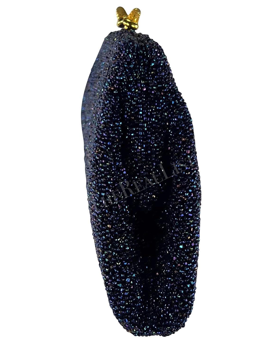 1970s Gucci Iridescent Blue Caviar Beaded Mini Evening Kiss-Lock Clutch For Sale 2