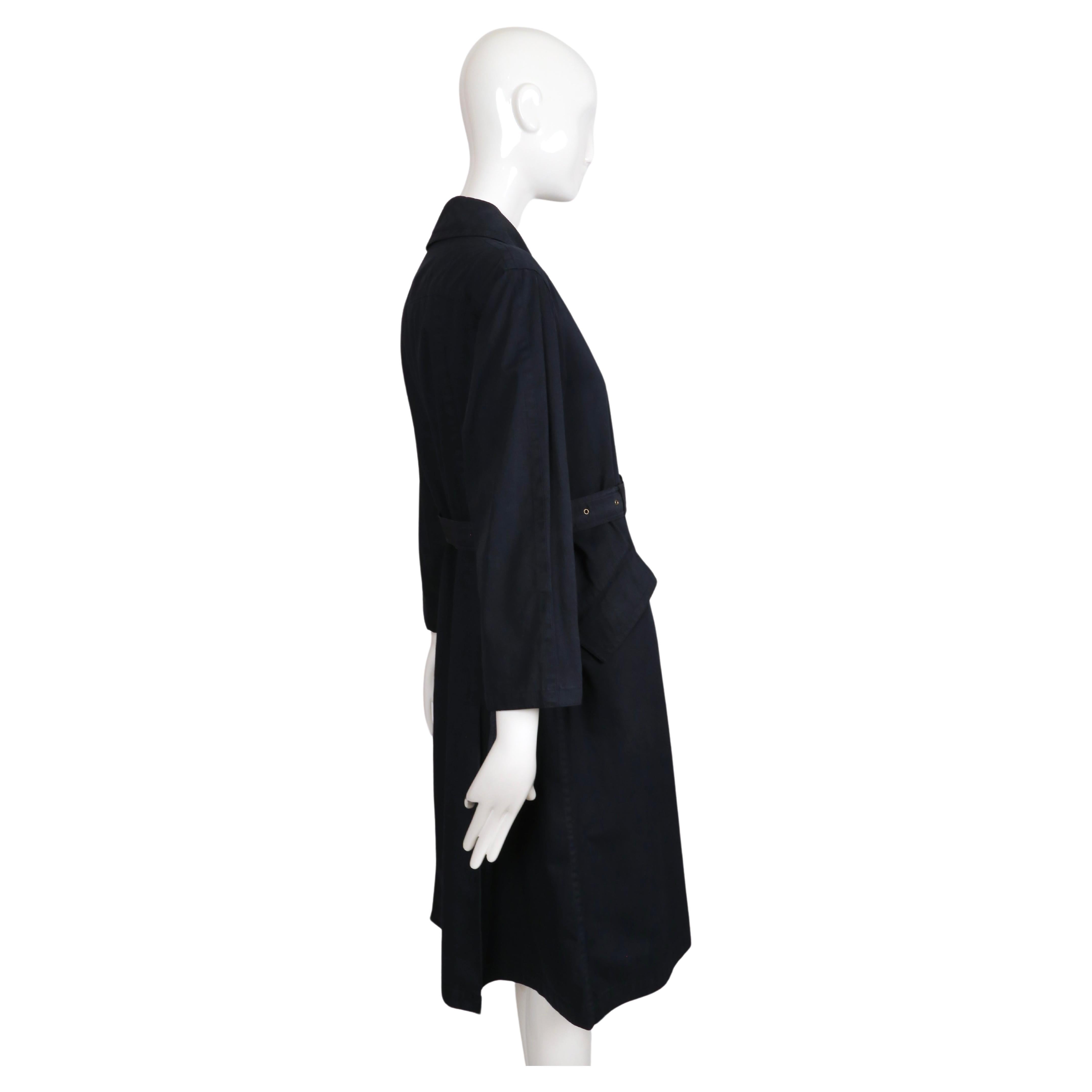 Women's 1970's GUCCI navy blue cotton trench coat with enameled GG buttons For Sale