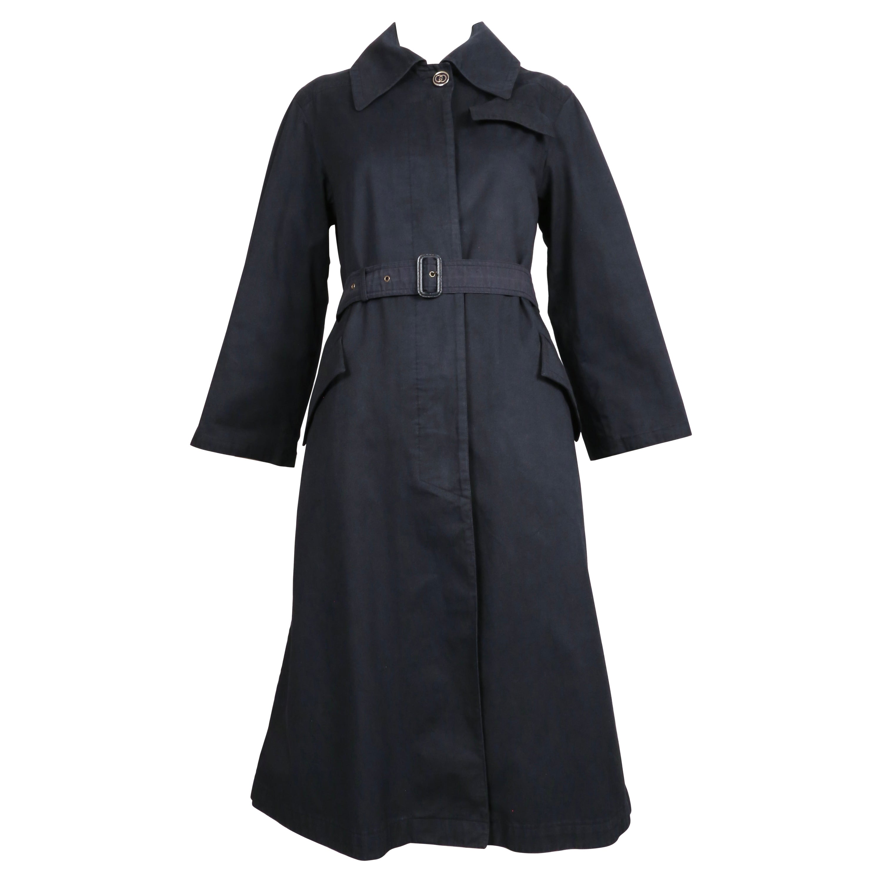1970er GUCCI marineblauer Baumwoll-Trenchcoat mit emaillierten GG-Knöpfen im Angebot