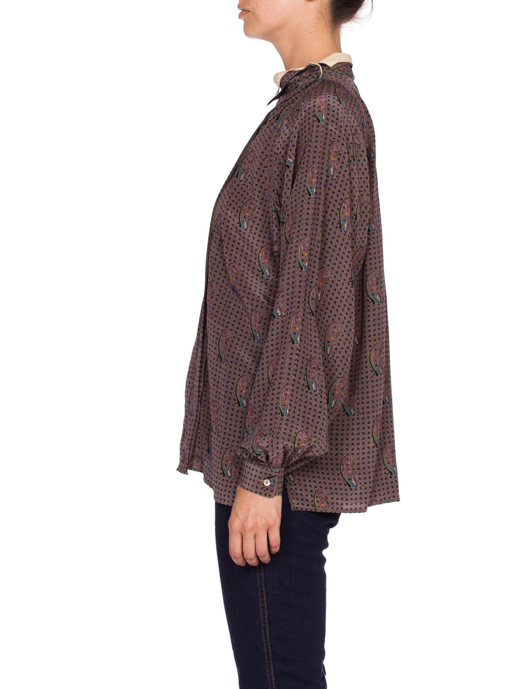 1970'S GUCCI Paisley Silk Blouse With Metallic Gold Print Top In Excellent Condition For Sale In New York, NY