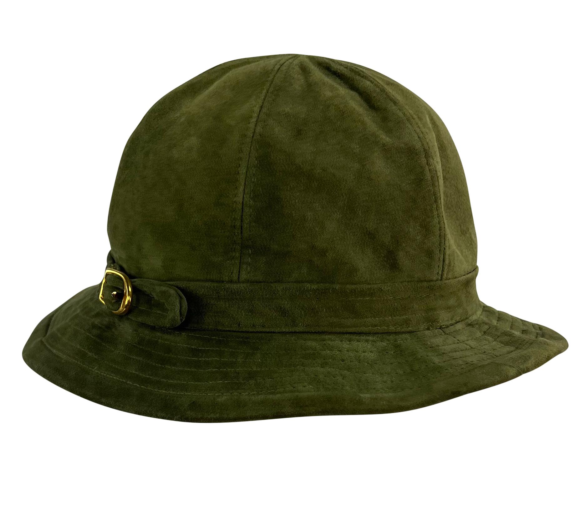 1970er Gucci Bügelschnalle Dunkel-Olive Grün Wildleder Eimer Hut im Zustand „Hervorragend“ im Angebot in West Hollywood, CA
