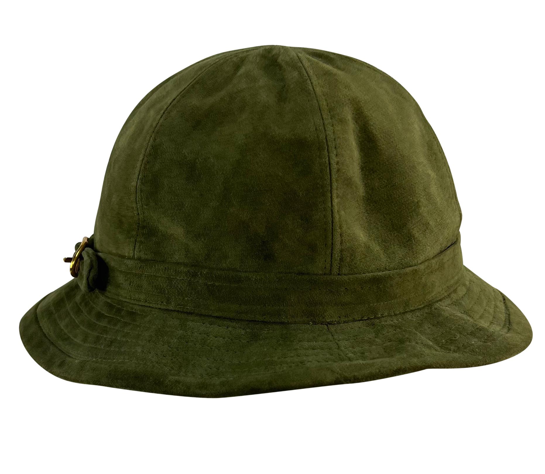 1970er Gucci Bügelschnalle Dunkel-Olive Grün Wildleder Eimer Hut für Damen oder Herren im Angebot