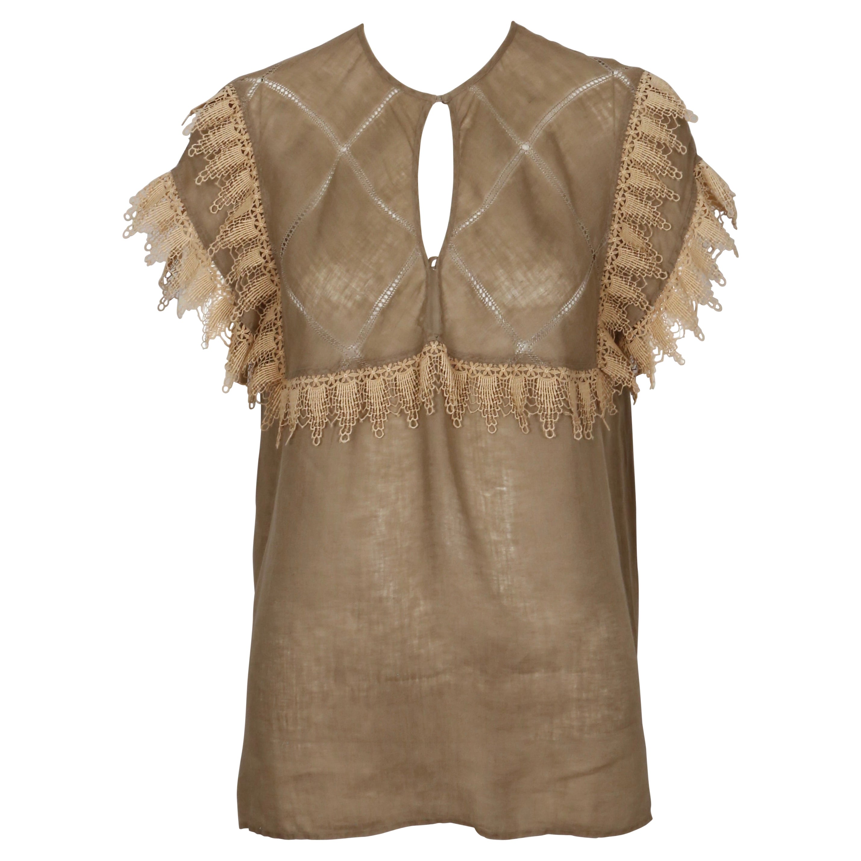 Blusa de lino color canela GUCCI de los años 70 con puntilla y pespuntes de pointelle