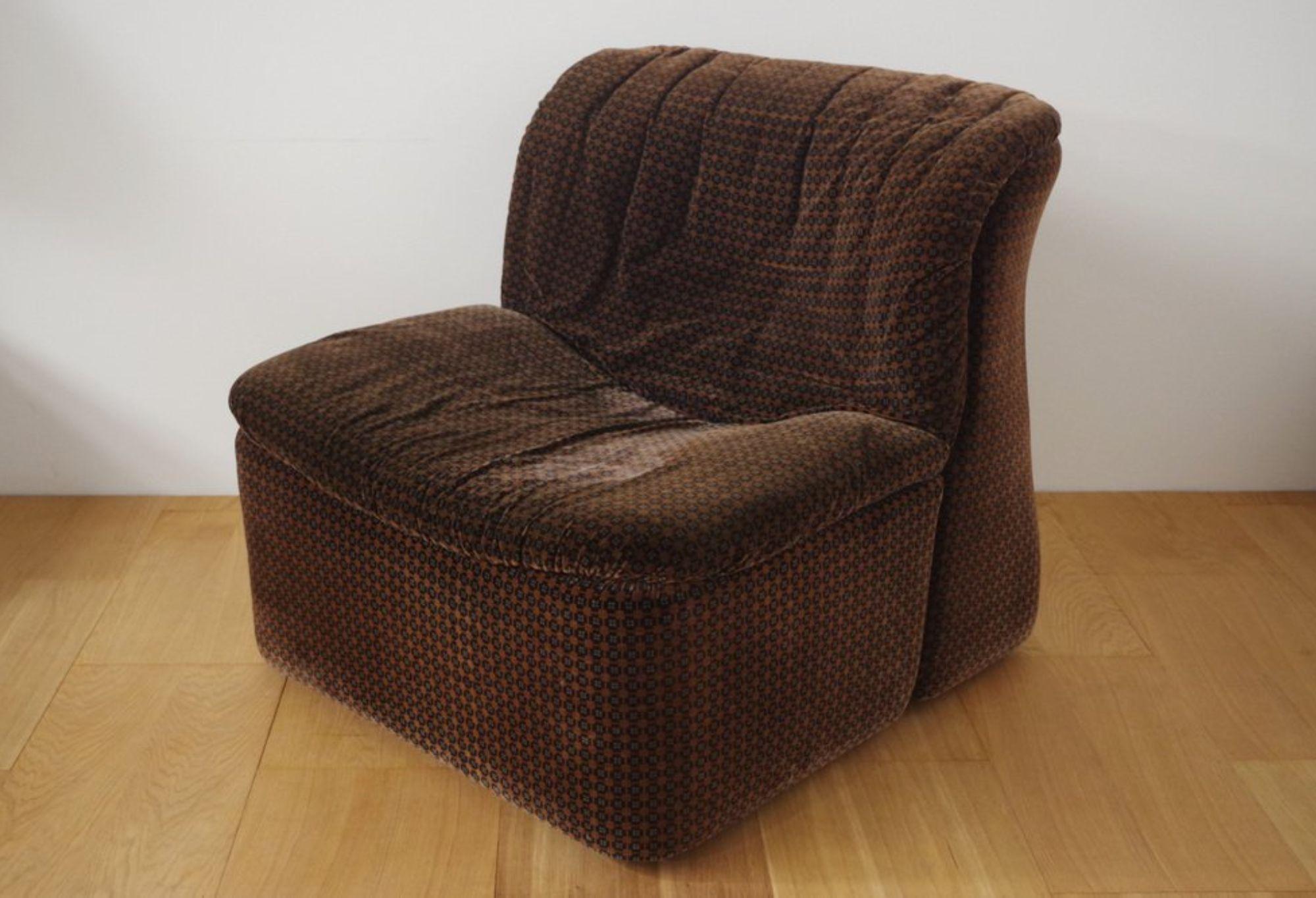 1970er Guido Fareschini Emmetre Lounge Set für Mariani - 3 Sessel & Tisch im Angebot 8