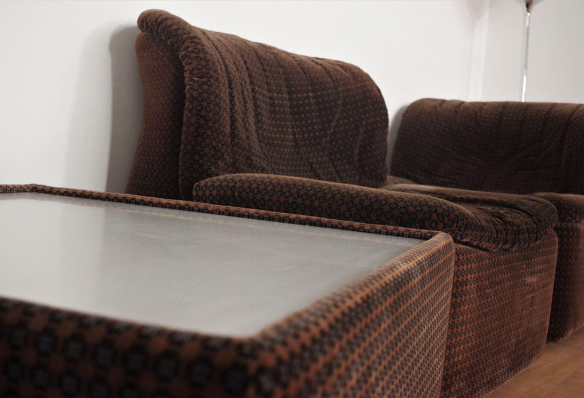 1970er Guido Fareschini Emmetre Lounge Set für Mariani - 3 Sessel & Tisch im Zustand „Gut“ im Angebot in Manzano, IT
