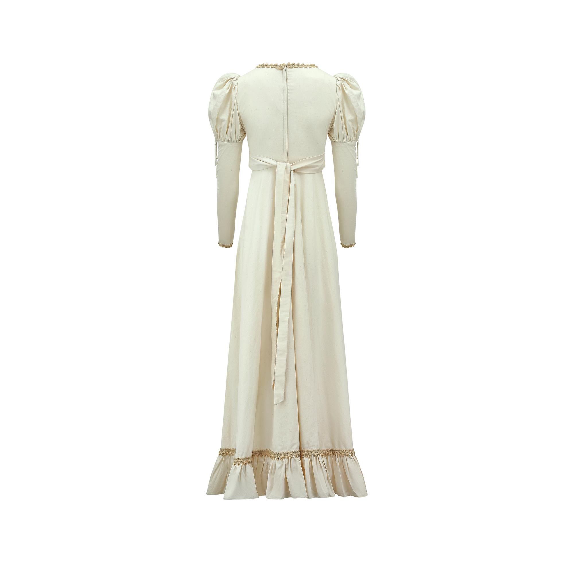 1970s Gunne Sax Medieval Lace-Up Maxi Dress In Excellent Condition For Sale In London, GB