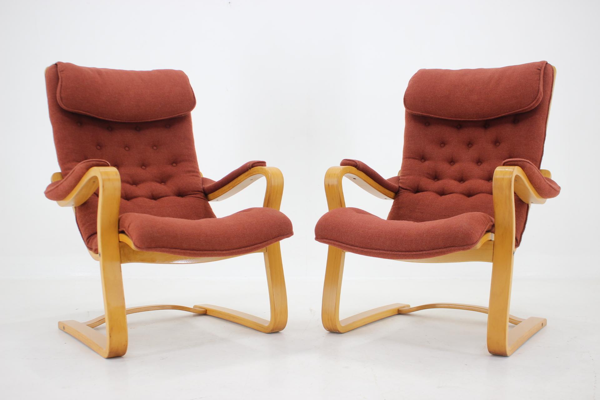 1970s Gustav Axel Berg Pair of 'Peter' Easy Chairs by Bröderna Andersson, Sweden  In Good Condition For Sale In Praha, CZ