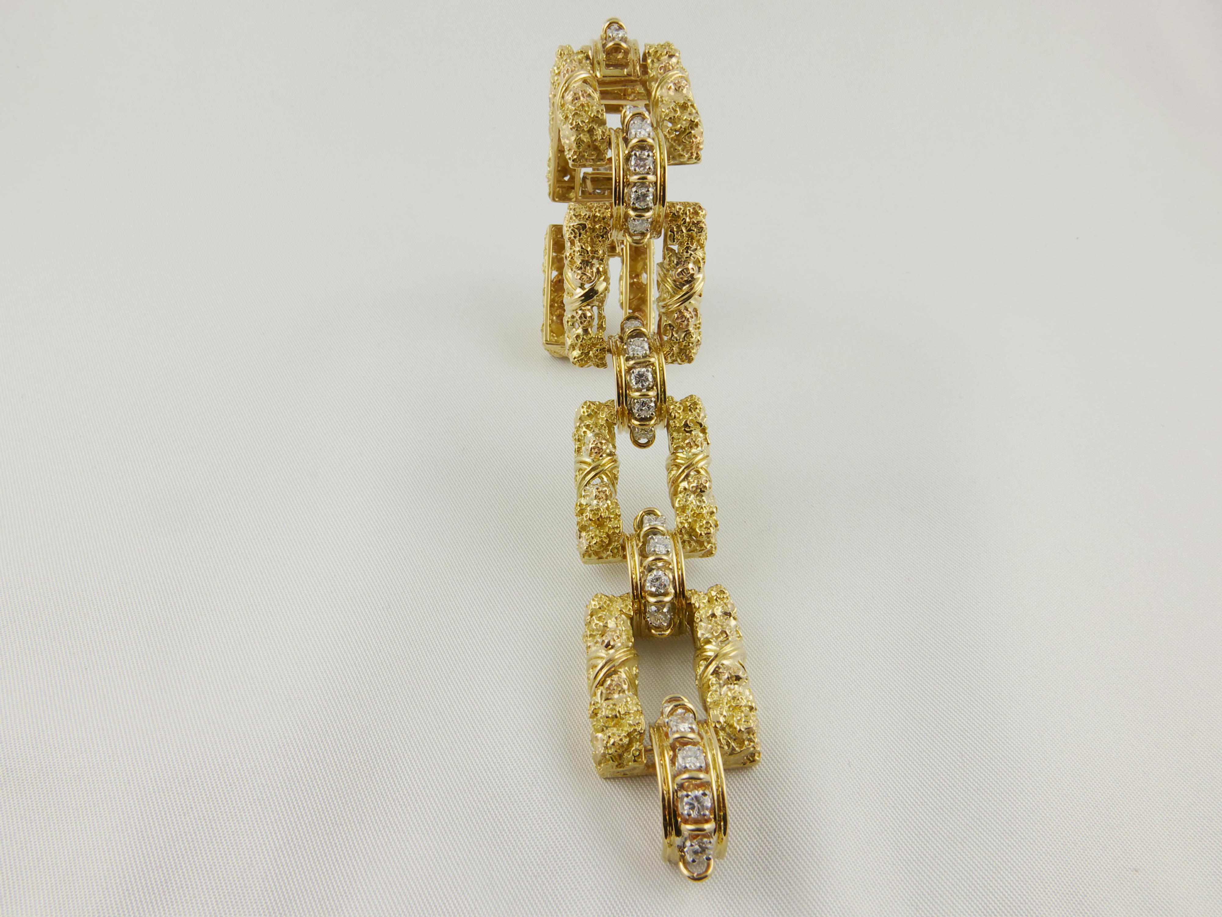 1970s Gutschneider Yellow Gold and Diamond Bracelet In Good Condition For Sale In Torino, IT