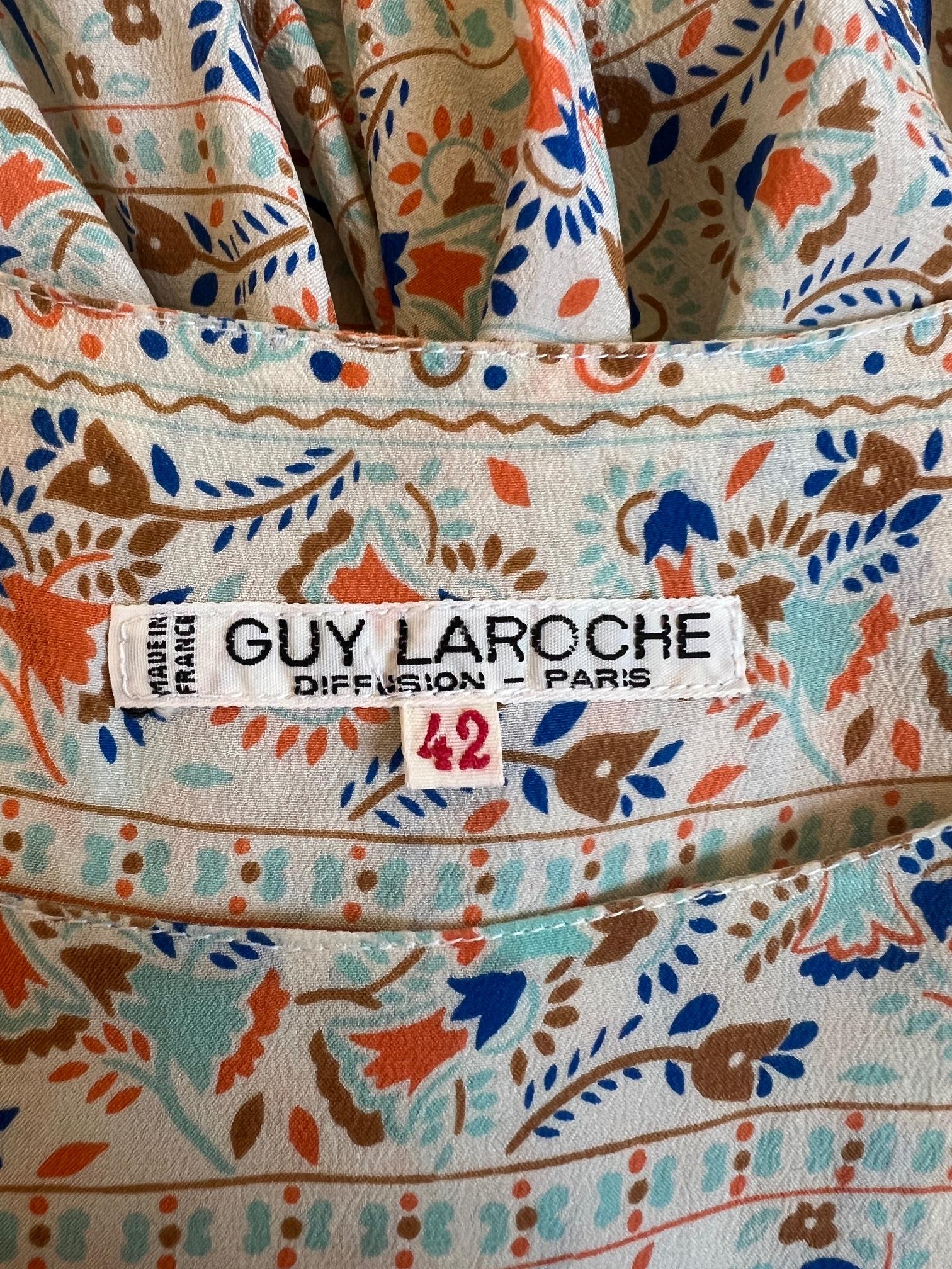 Donna Abito a tunica con stampa naturalista in seta di Guy Laroche degli anni '70 in vendita