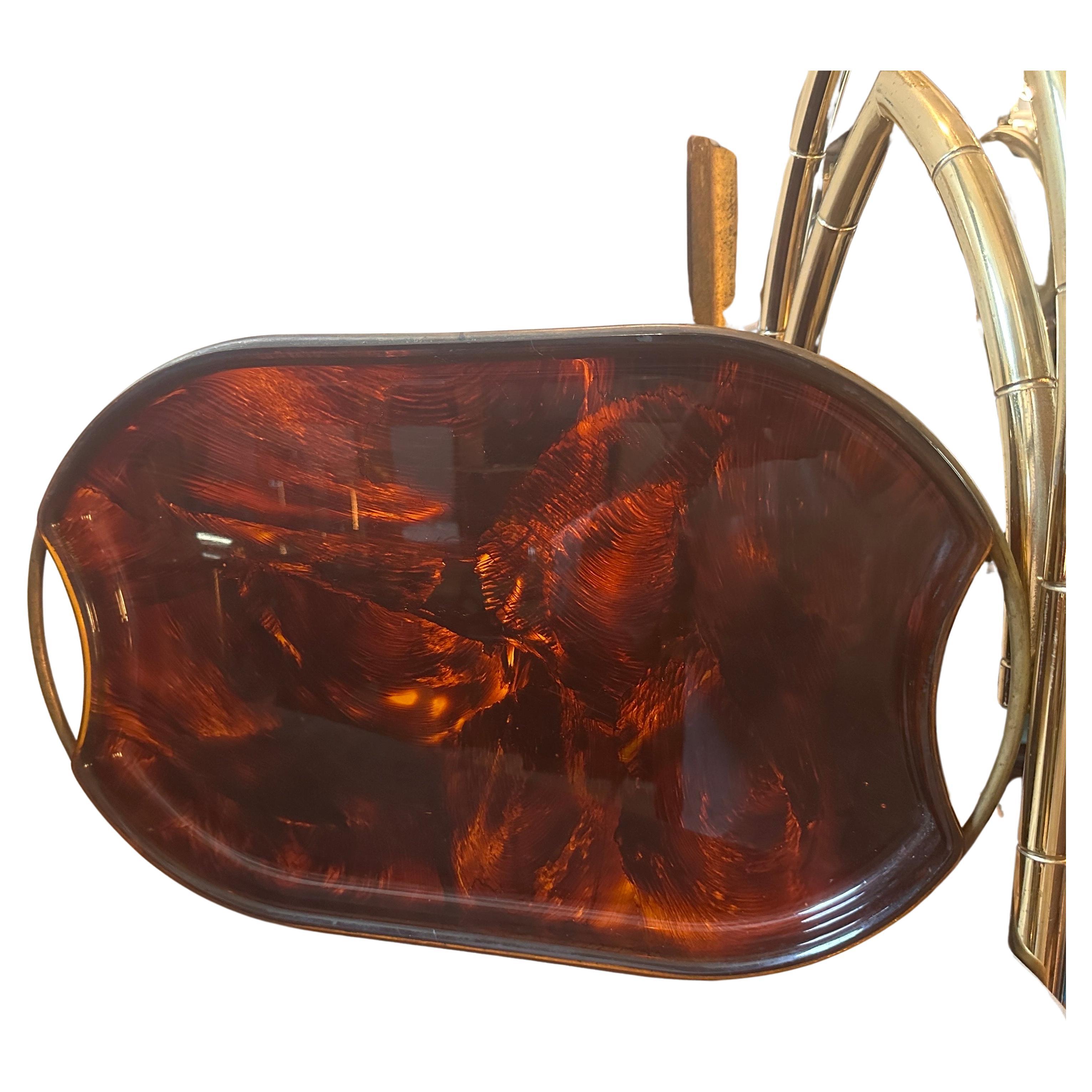 1970s Guzzini Mid-Century Modern Fake Tortoise Lucite and Brass Italian Tray In Good Condition In Aci Castello, IT