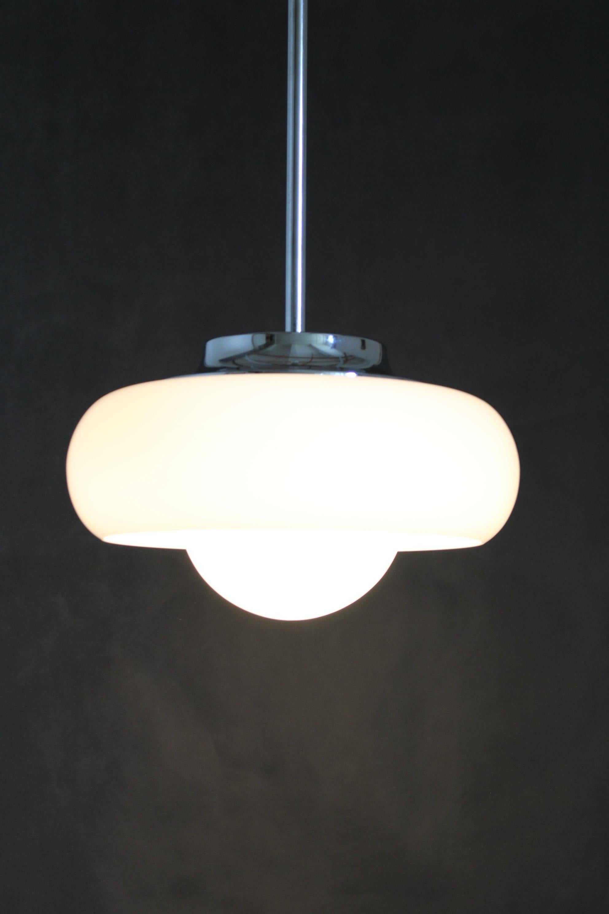 Lampada a sospensione Guzzini degli anni '70, Italia in vendita 2