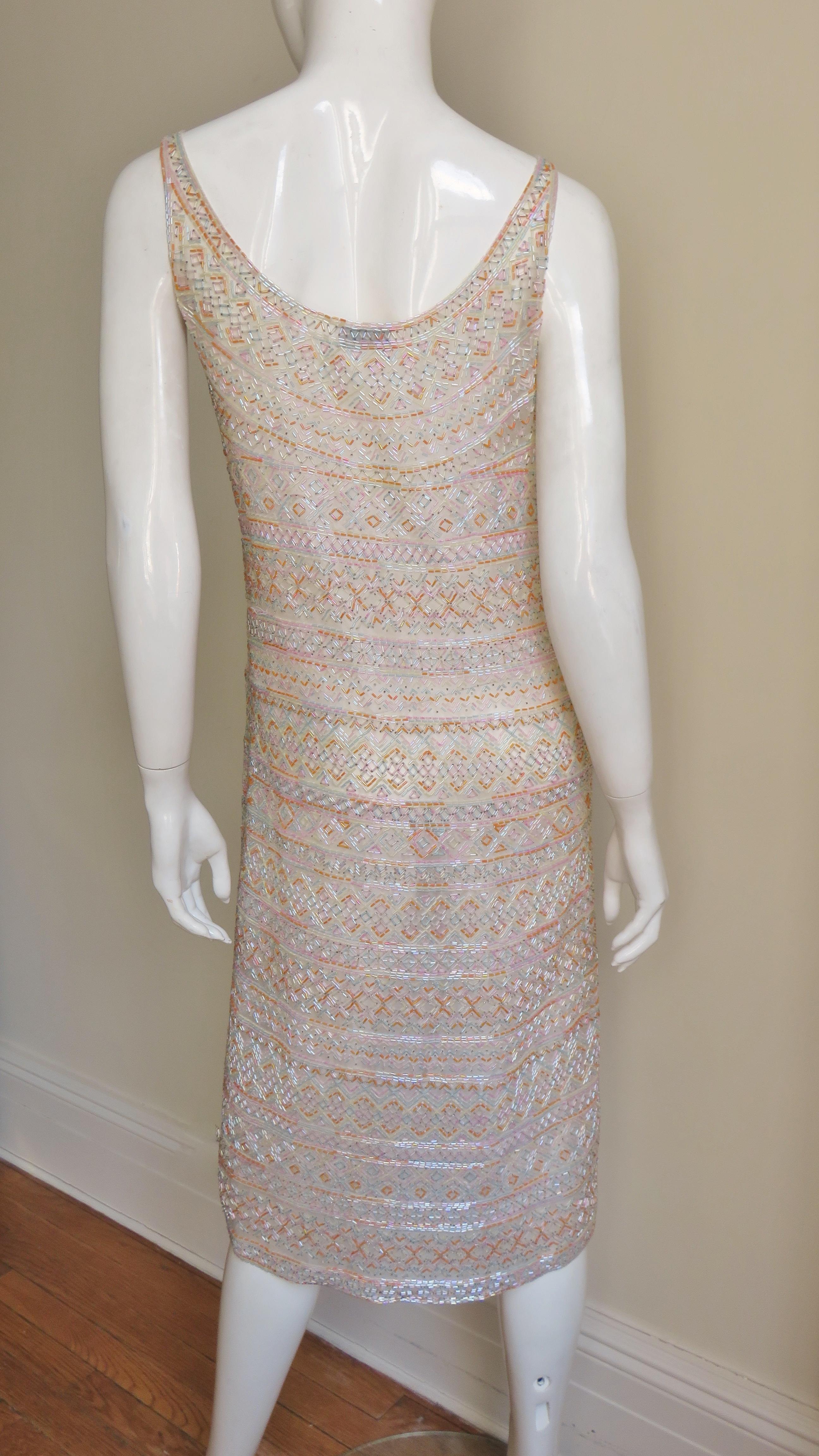 Vestido Halston 1970 Documentado con Cuentas en venta 4