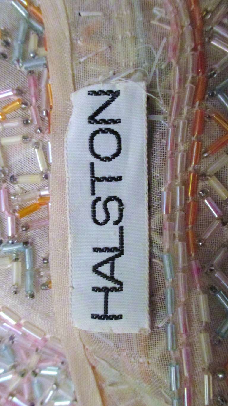 Vestido Halston 1970 Documentado con Cuentas en venta 11