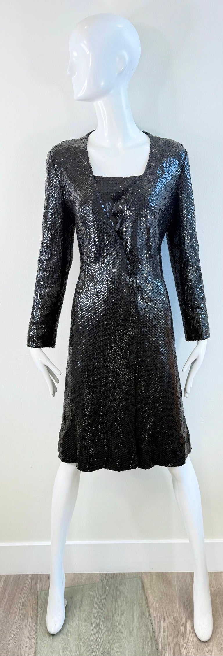 Halston anni '70, abito a portafoglio con paillettes nere Vintage
