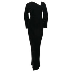 Robe de coupe en biais en velours noir Halston, années 1970