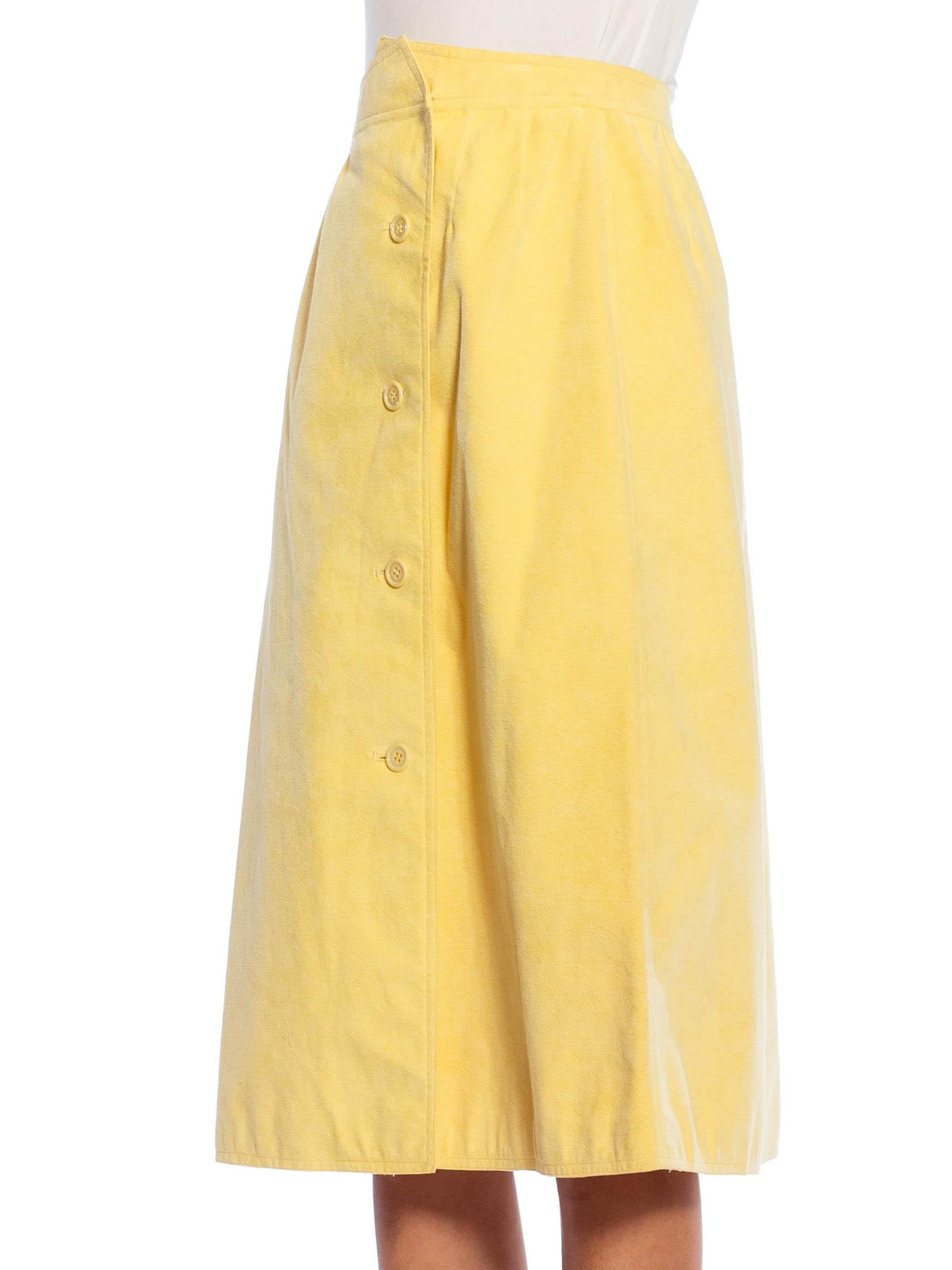 1970S HALSTON Butter Yellow Poly Blend Ultrasuede Skirt With Pockets 2