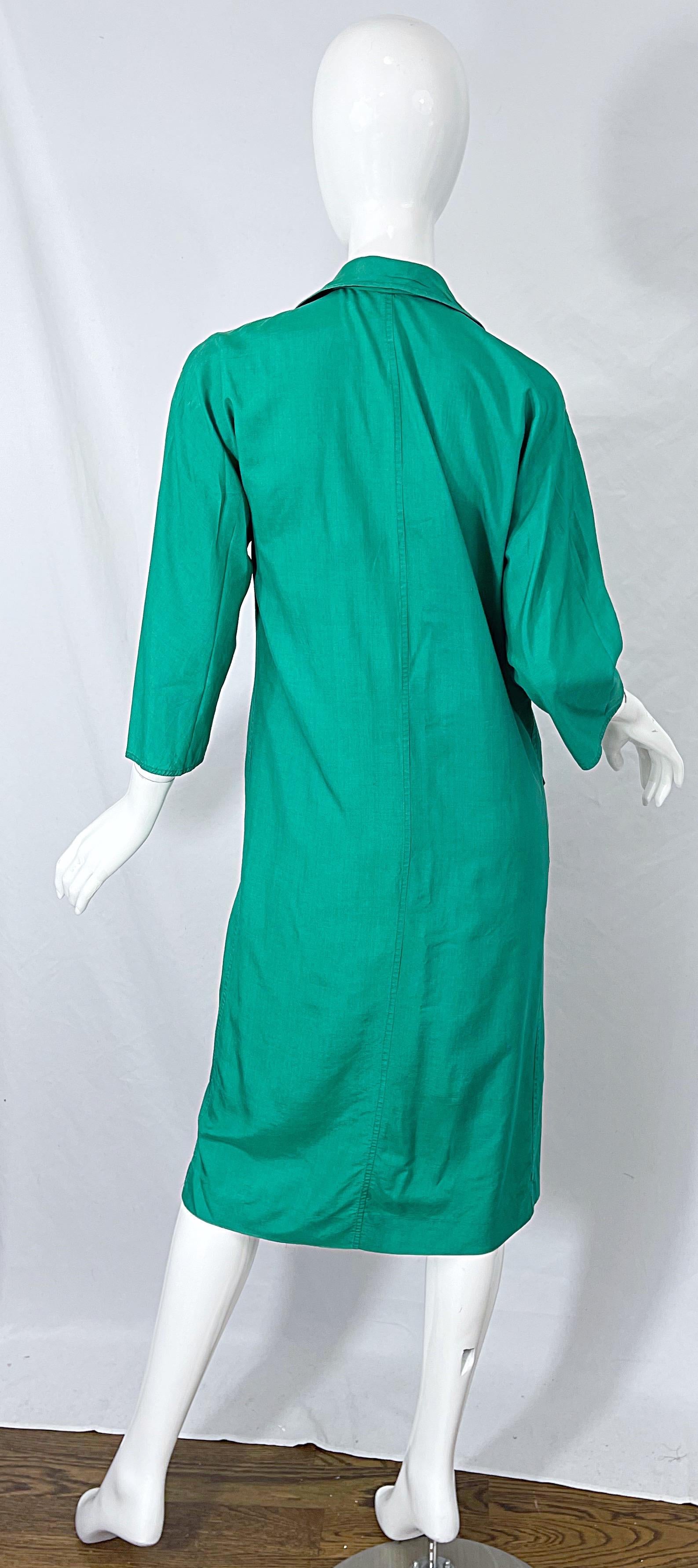 1970s Halston Kelly Green Silk 3/4 Sleeves Vintage 70s Shirt Dress w/ Pockets For Sale 5
