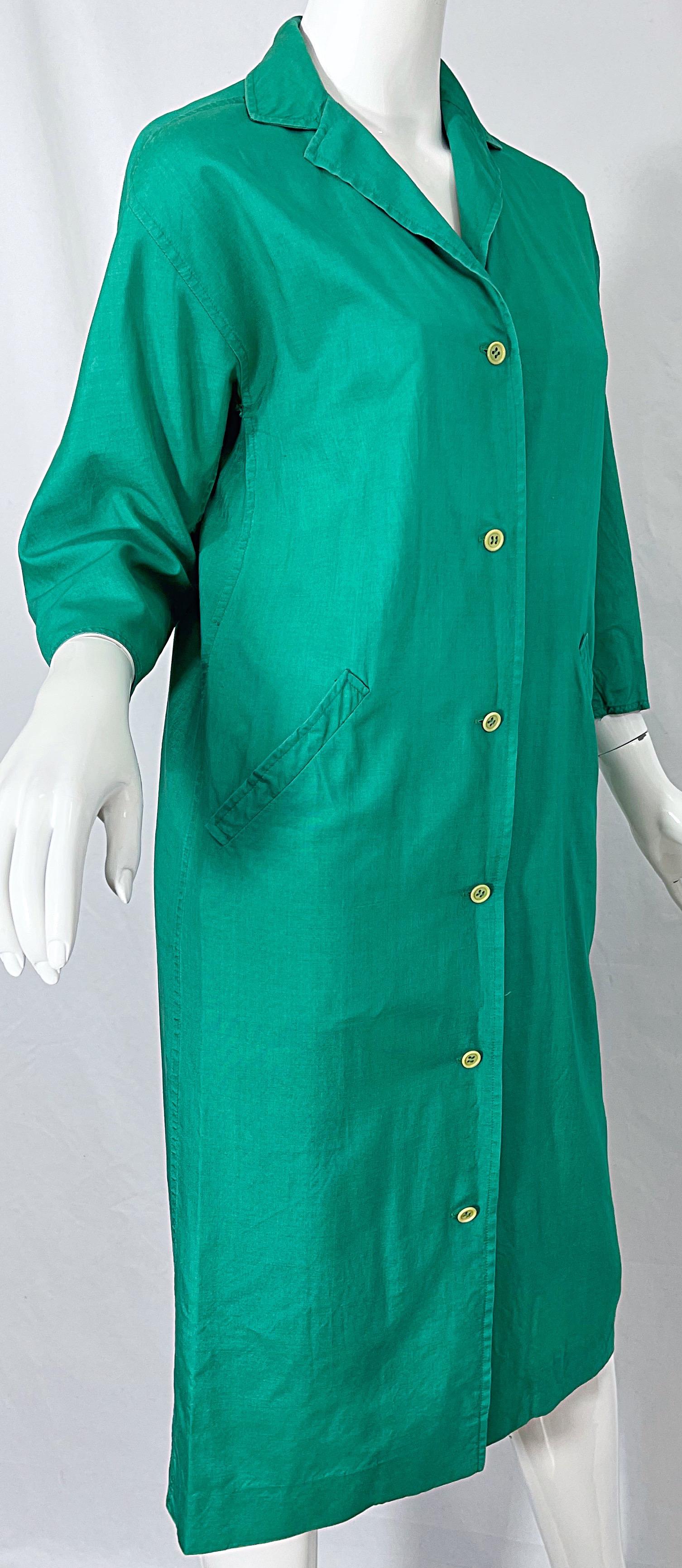 1970s Halston Kelly Green Silk 3/4 Sleeves Vintage 70s Shirt Dress w/ Pockets In Excellent Condition For Sale In San Diego, CA
