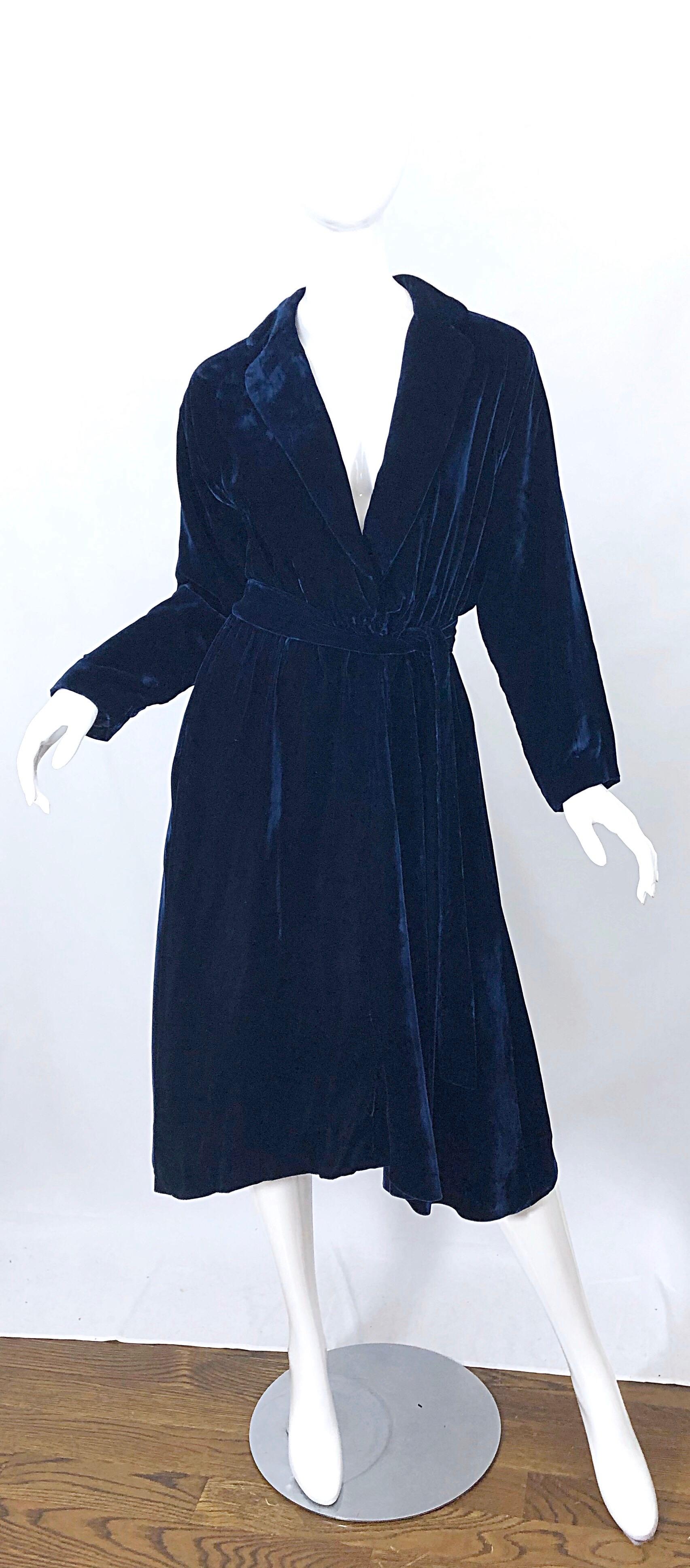 1970s Halston Midnight Navy Blue Silk Velvet Vintage 70s Plunge Faux Wrap Dress For Sale 2