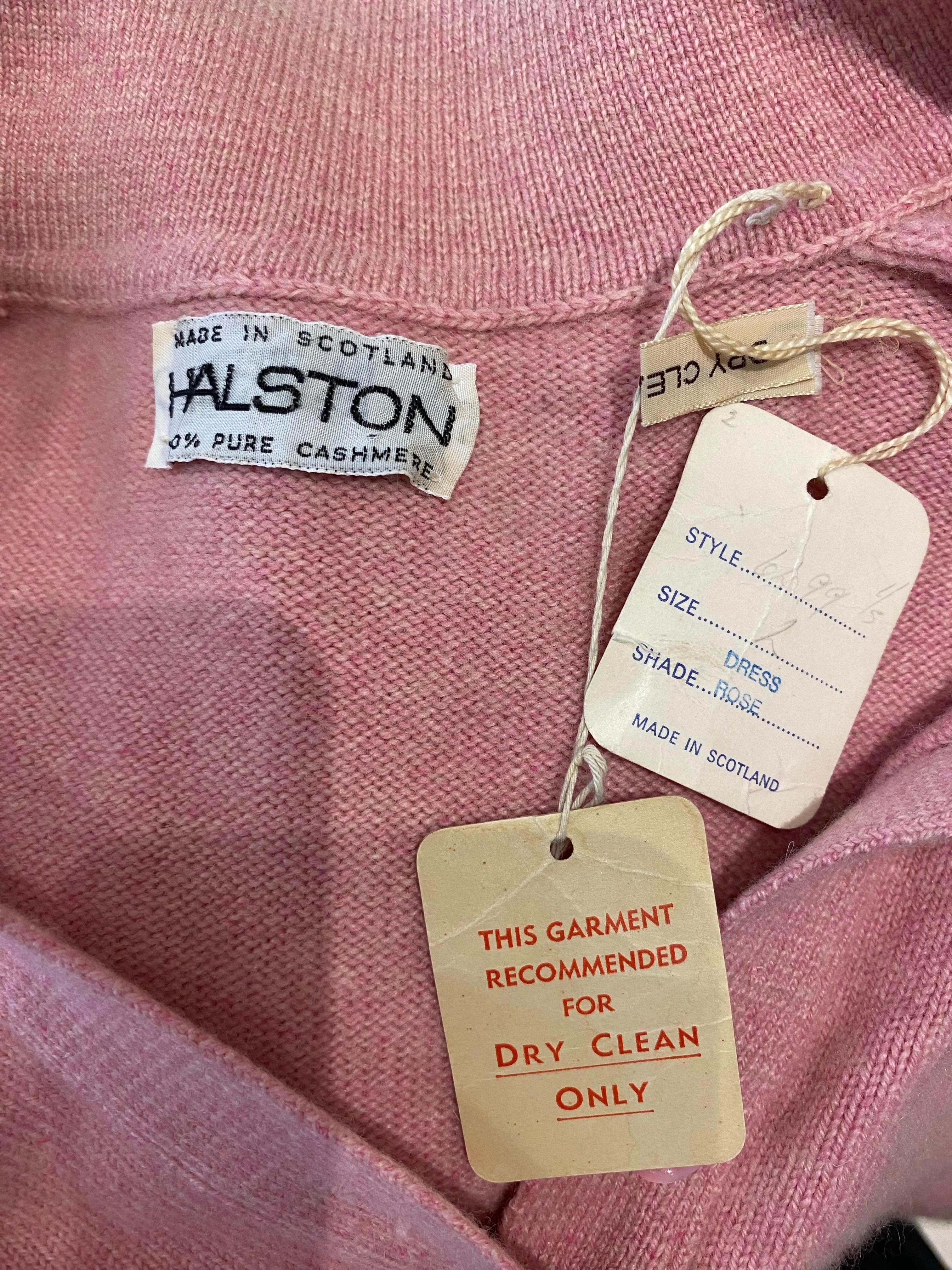 1970er Halston Rosa Double Cashmere Maxi Pullover Kleid im Angebot 3