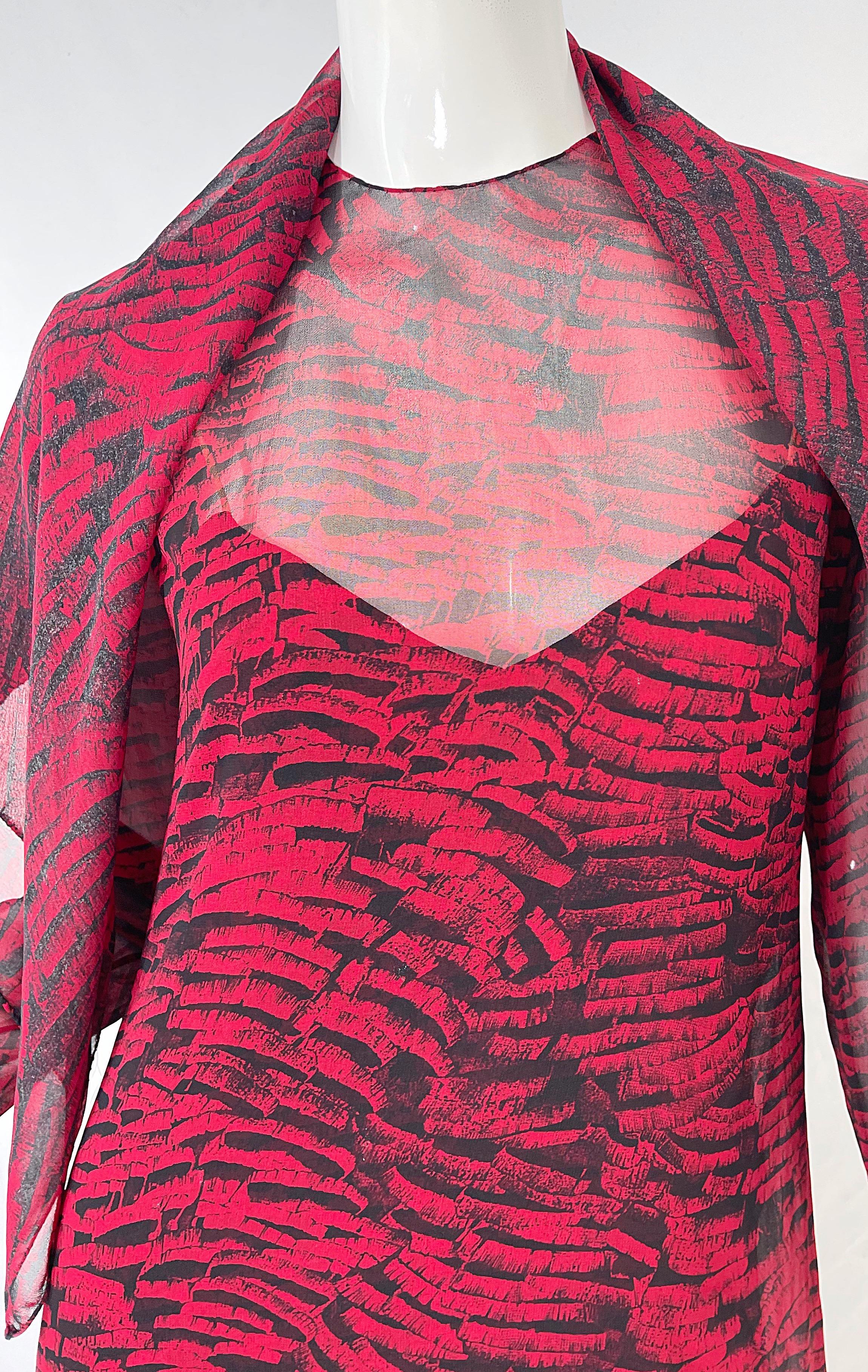 1970er Halston Rot + Schwarz Abstrakt Tierdruck Drei Stück 70er Jahre Kleid Ensemble im Zustand „Hervorragend“ im Angebot in San Diego, CA