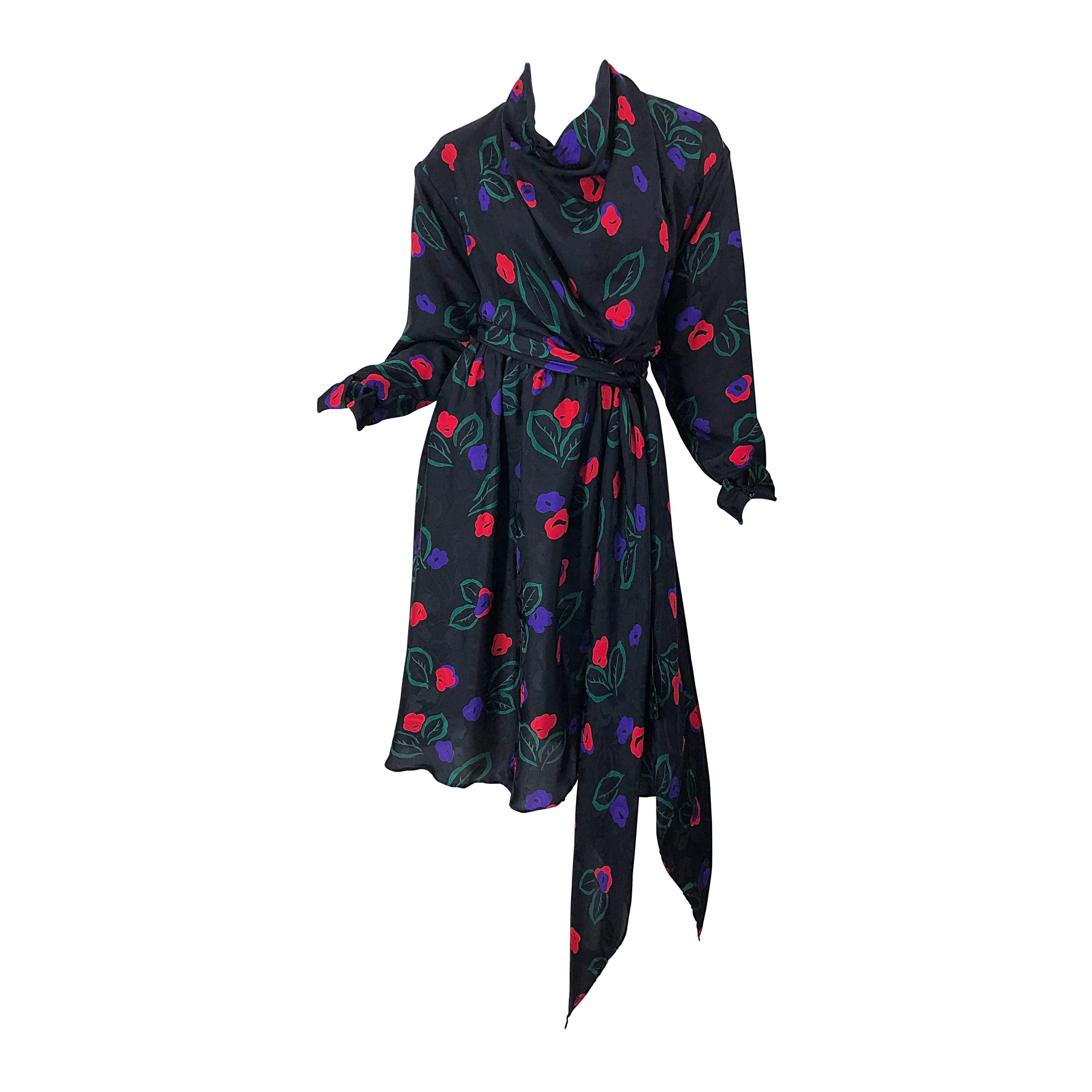 1970s Halston Size 12 / 14 Perwinkle Print Silk Damask Vintage 70s Wrap Dress For Sale