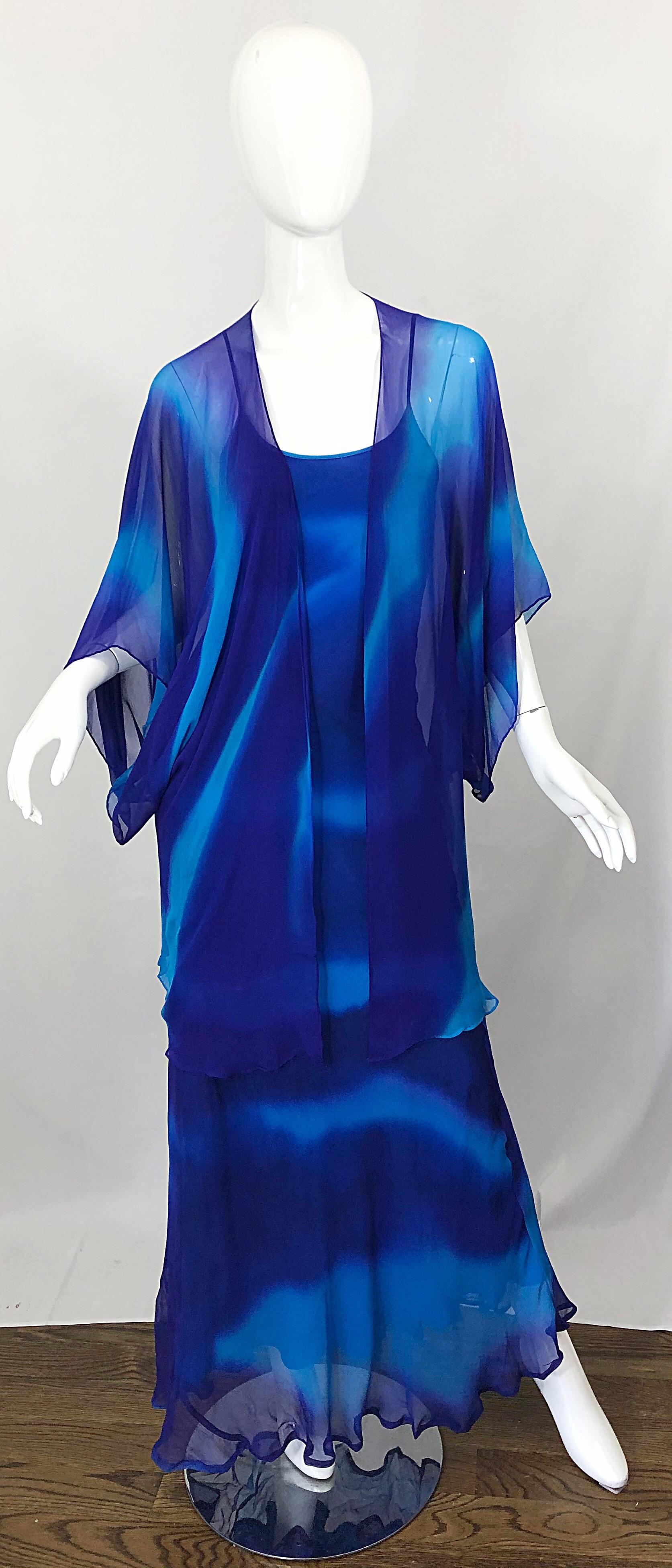 1970er Halston Tie Dyed Blau Seide Vintage 70s Kleid Jacke Ensemble im Zustand „Hervorragend“ im Angebot in San Diego, CA