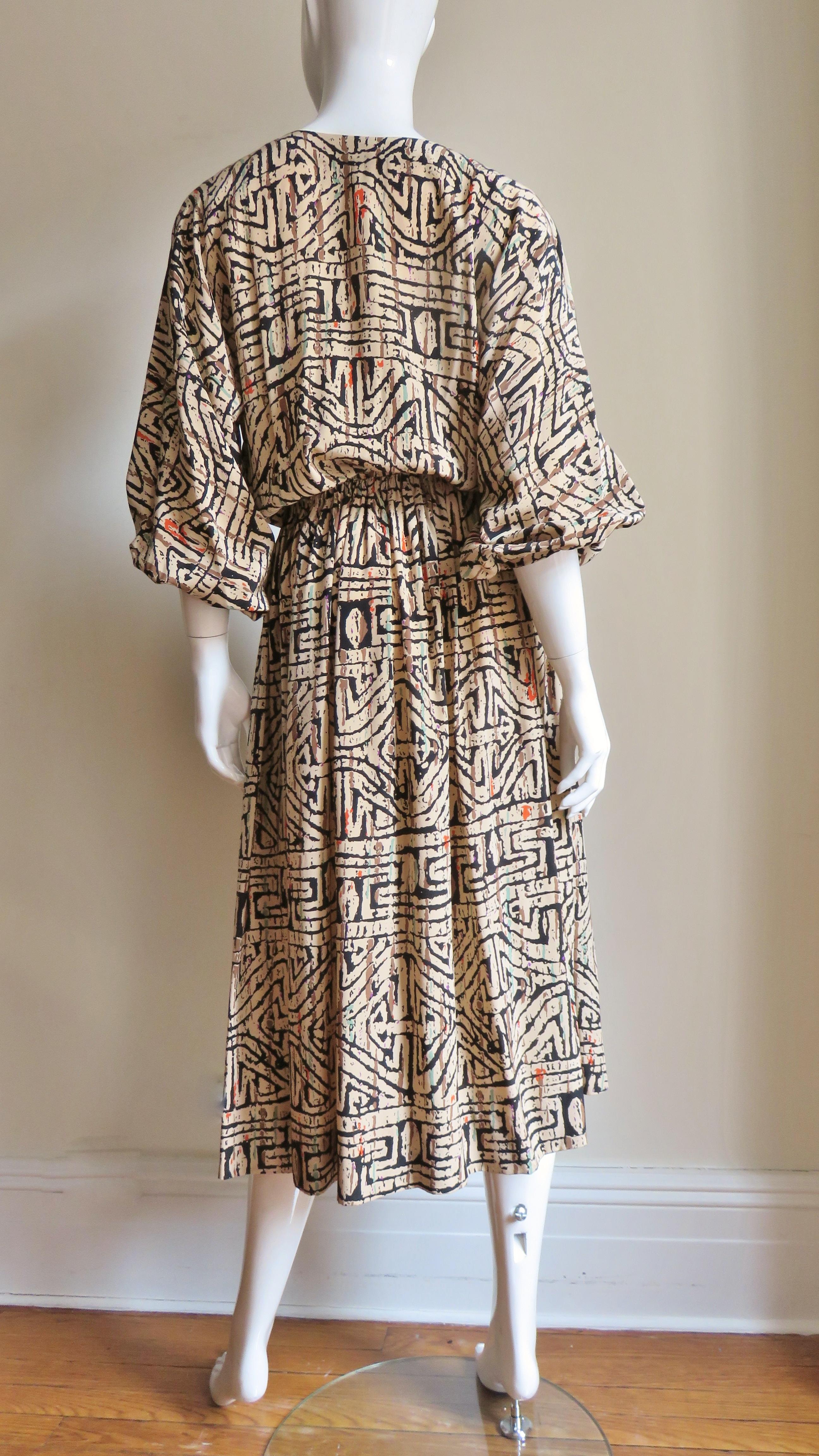 Halston Abstract Print Blouson Dress 1970s 8